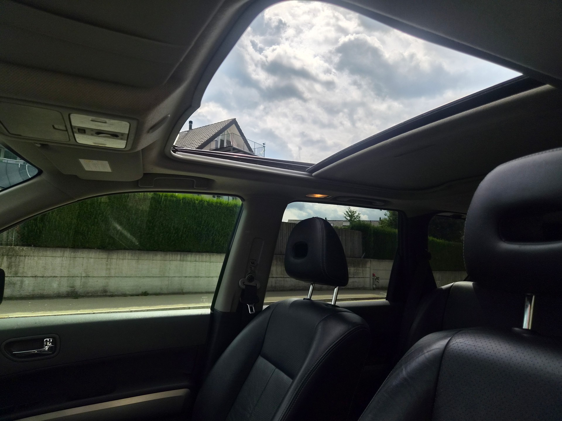NISSAN X-Trail 2.0 dCi 16V LE Automatic-image-7