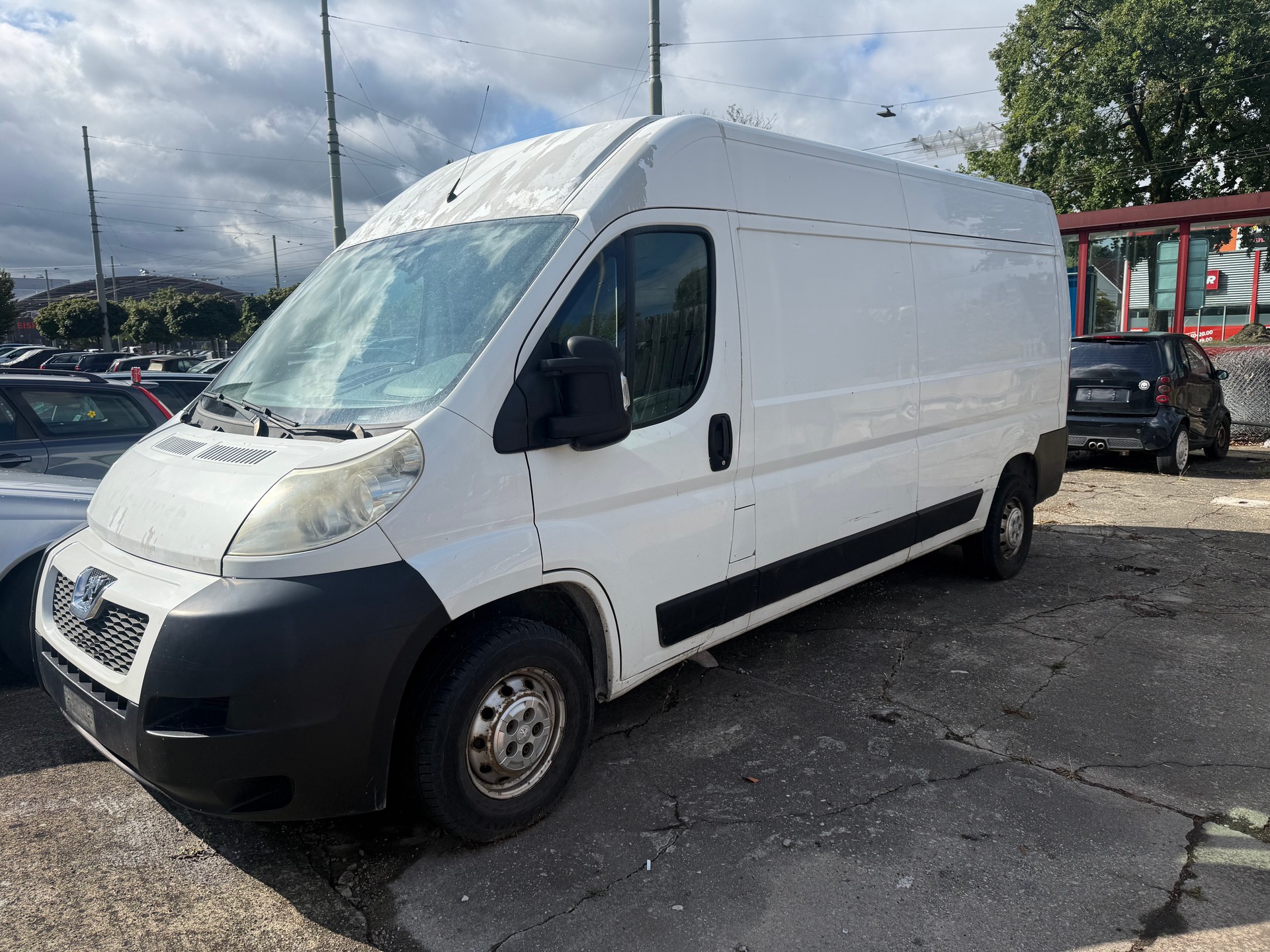 PEUGEOT Boxer 2.2 HDI 335 L3H3-image-2