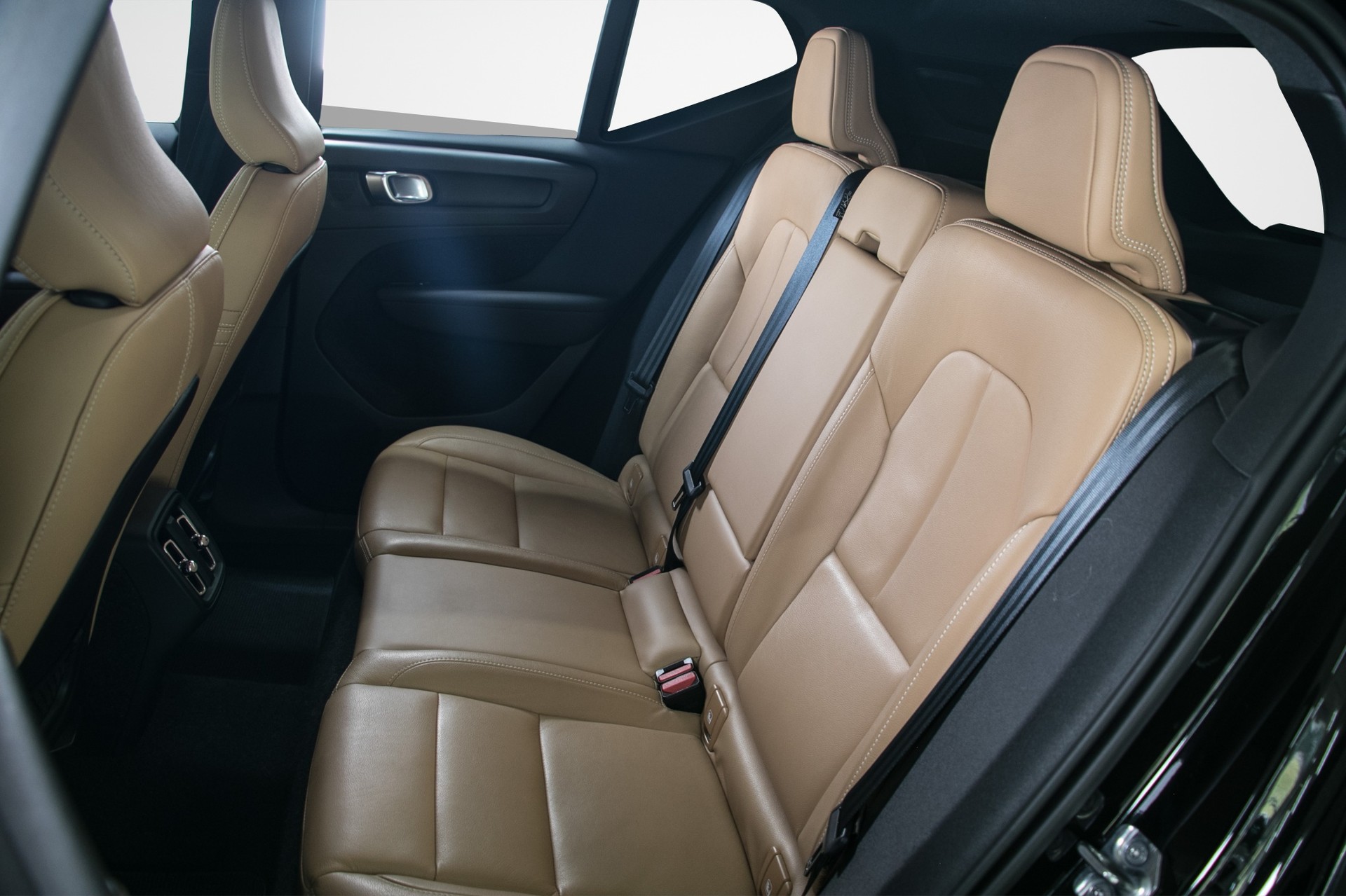 VOLVO XC40 T3 Inscription Geartronic-image-9