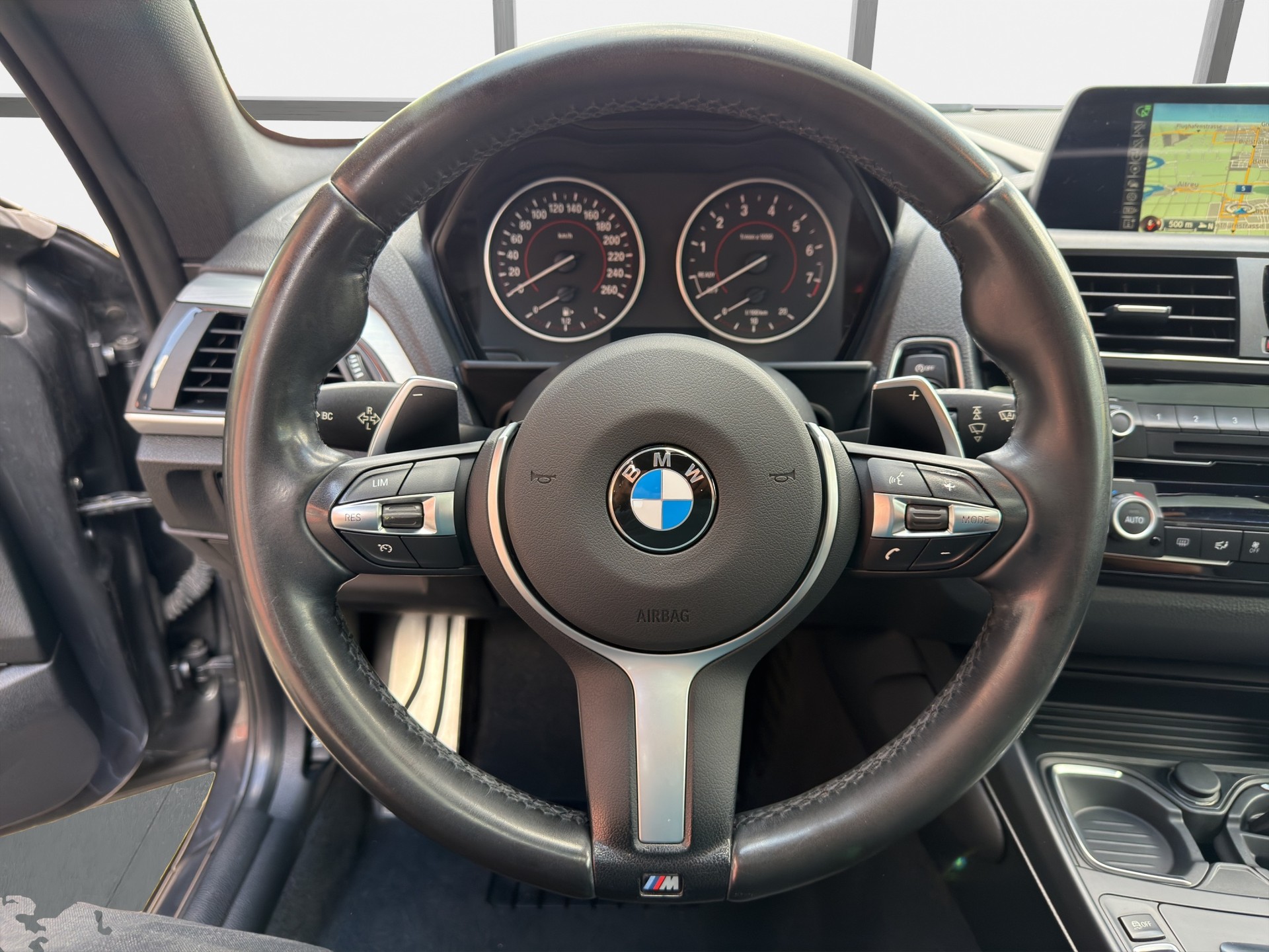 BMW M135i xDrive Steptronic-image-9