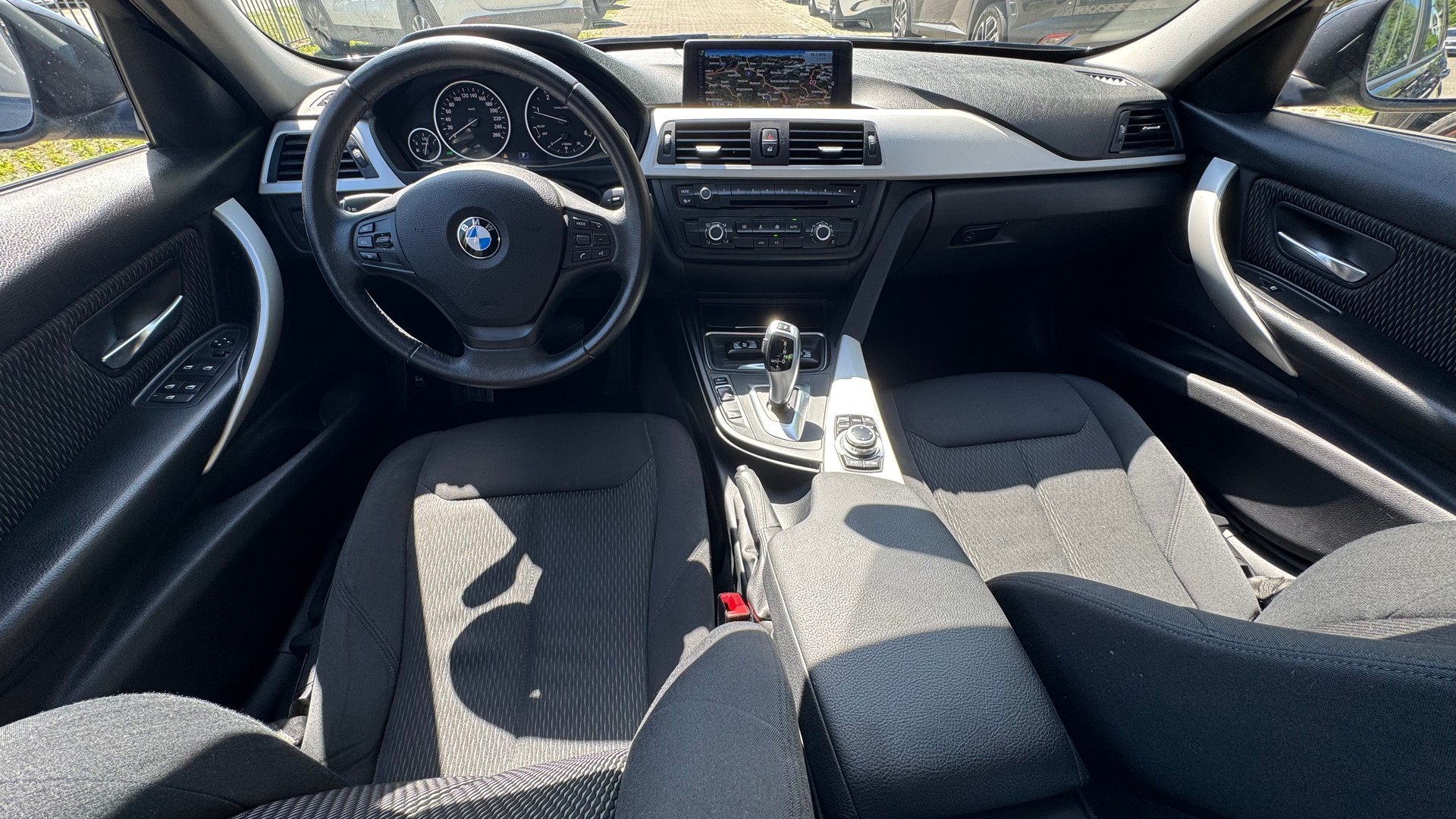 BMW 318d Steptronic-image-6
