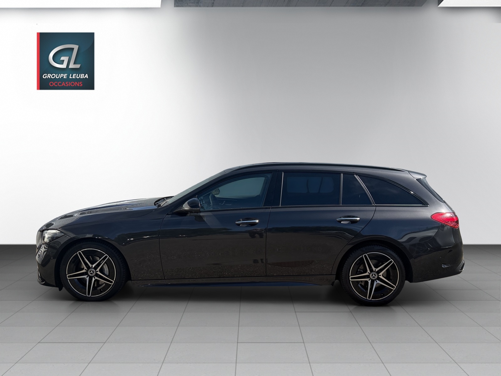 MERCEDES-BENZ C 220 d T 4 M Swiss Star-showroom-element-2