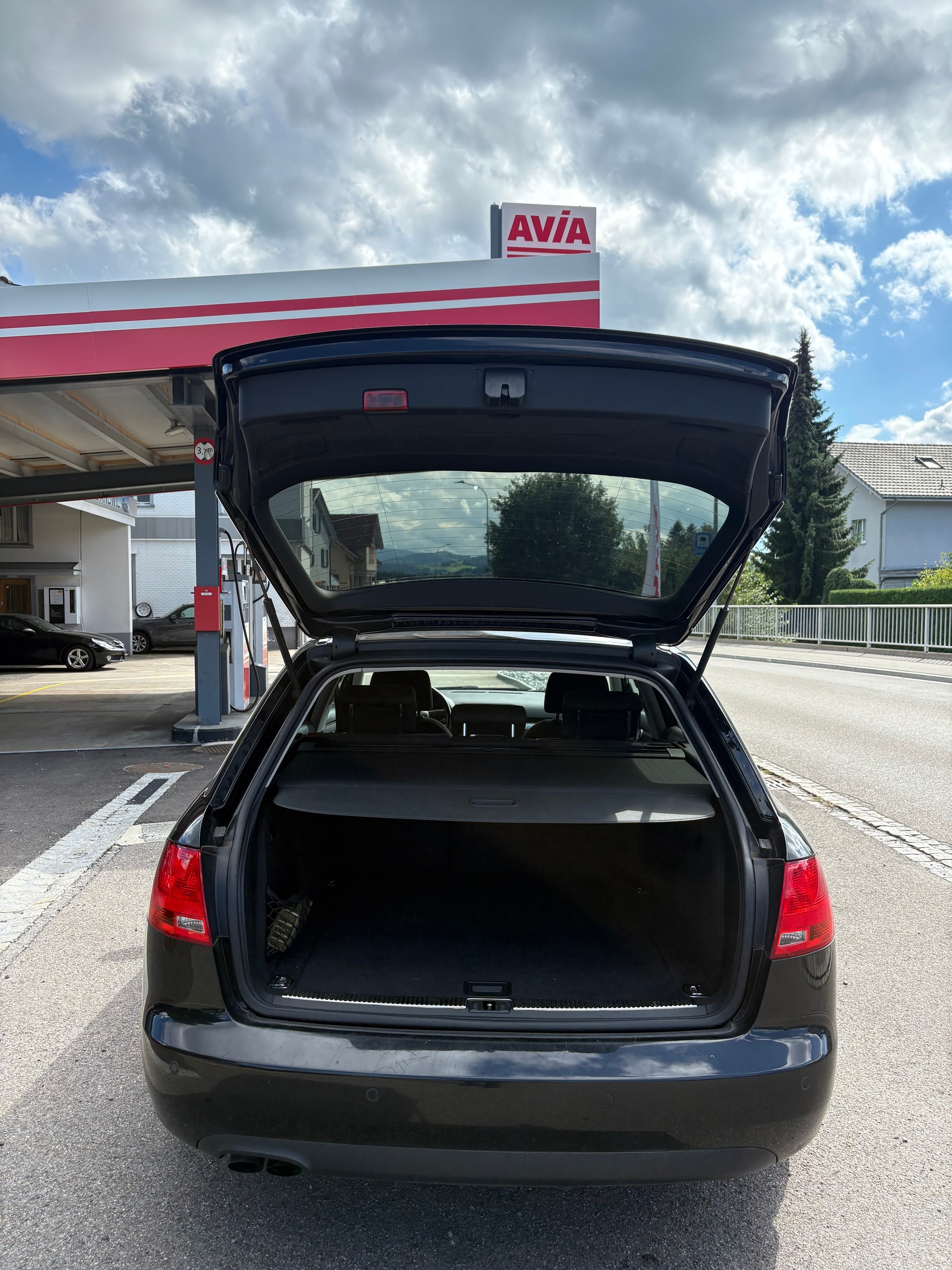 AUDI A4-image-5