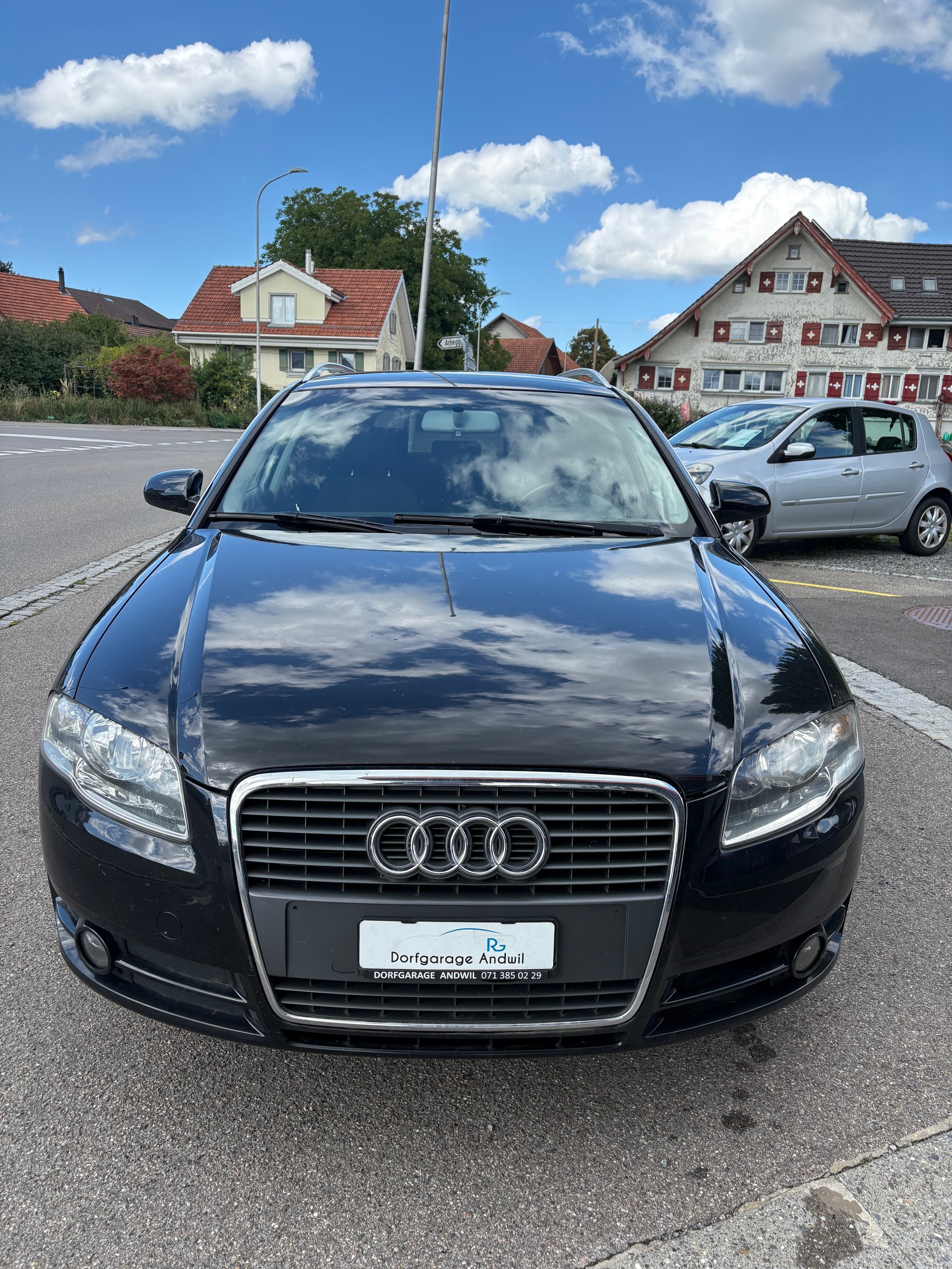 AUDI A4-image-4