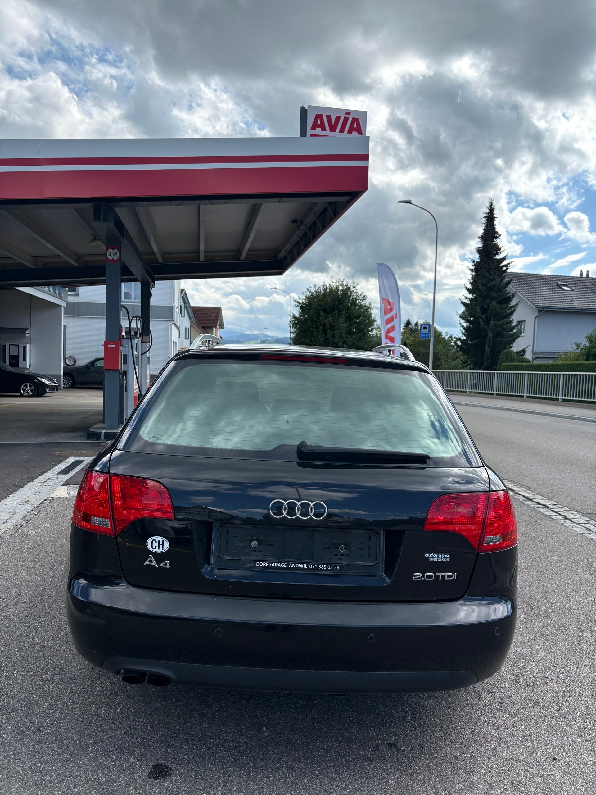 AUDI A4-image-2