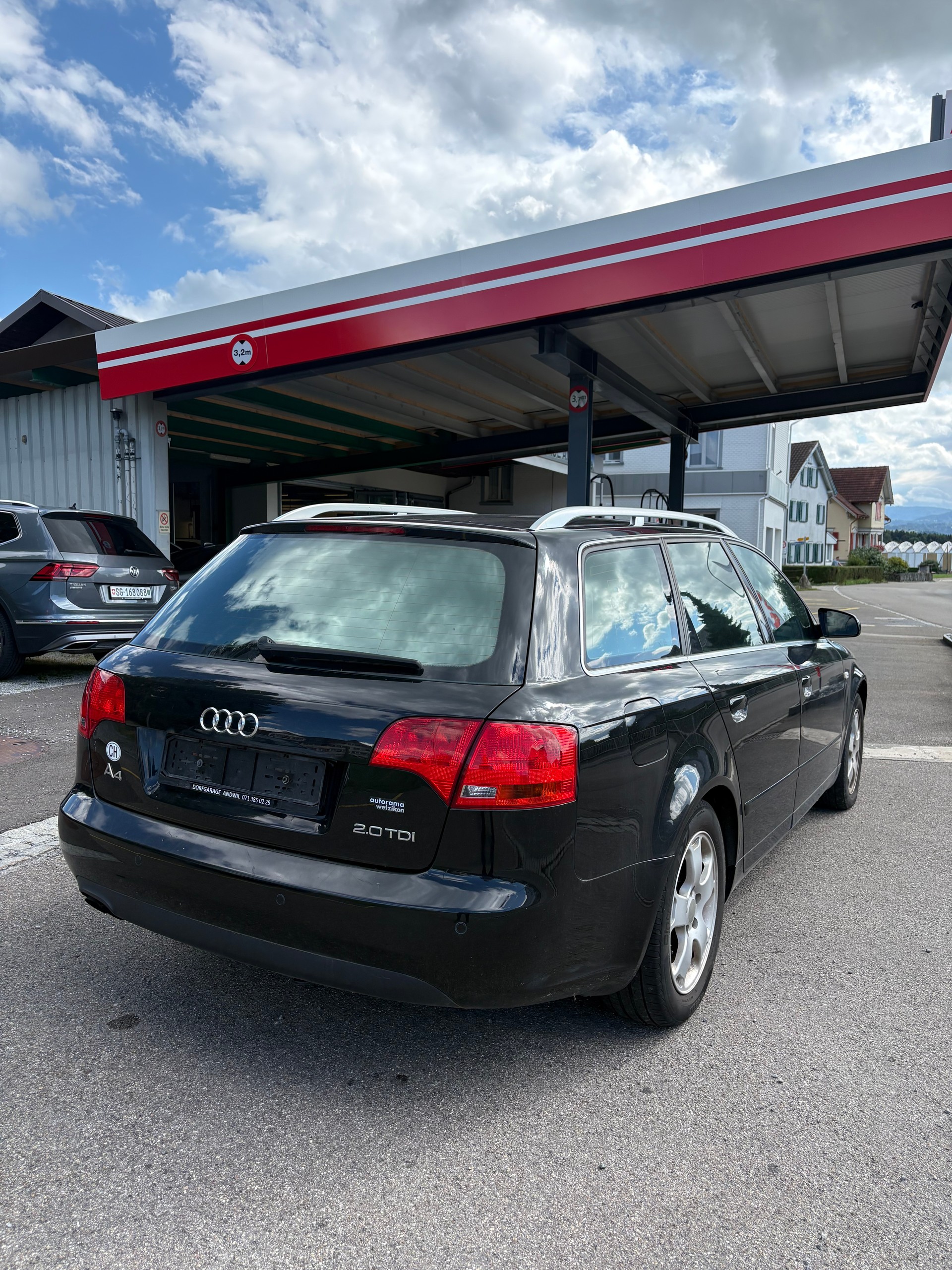 AUDI A4-image-3