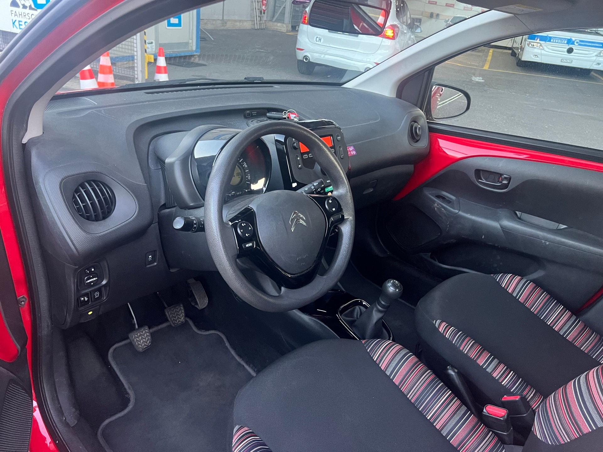 CITROEN C1 1.0 VTi Shine Stop&Start-image-8