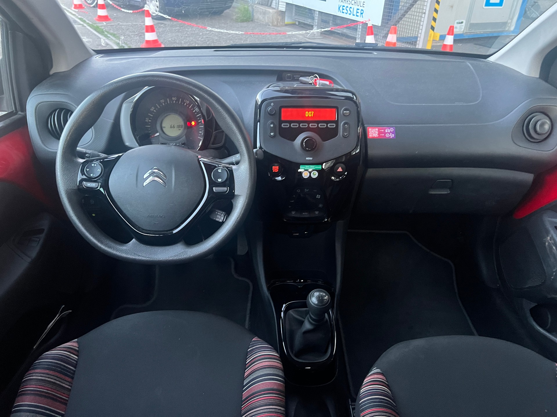 CITROEN C1 1.0 VTi Shine Stop&Start-image-9