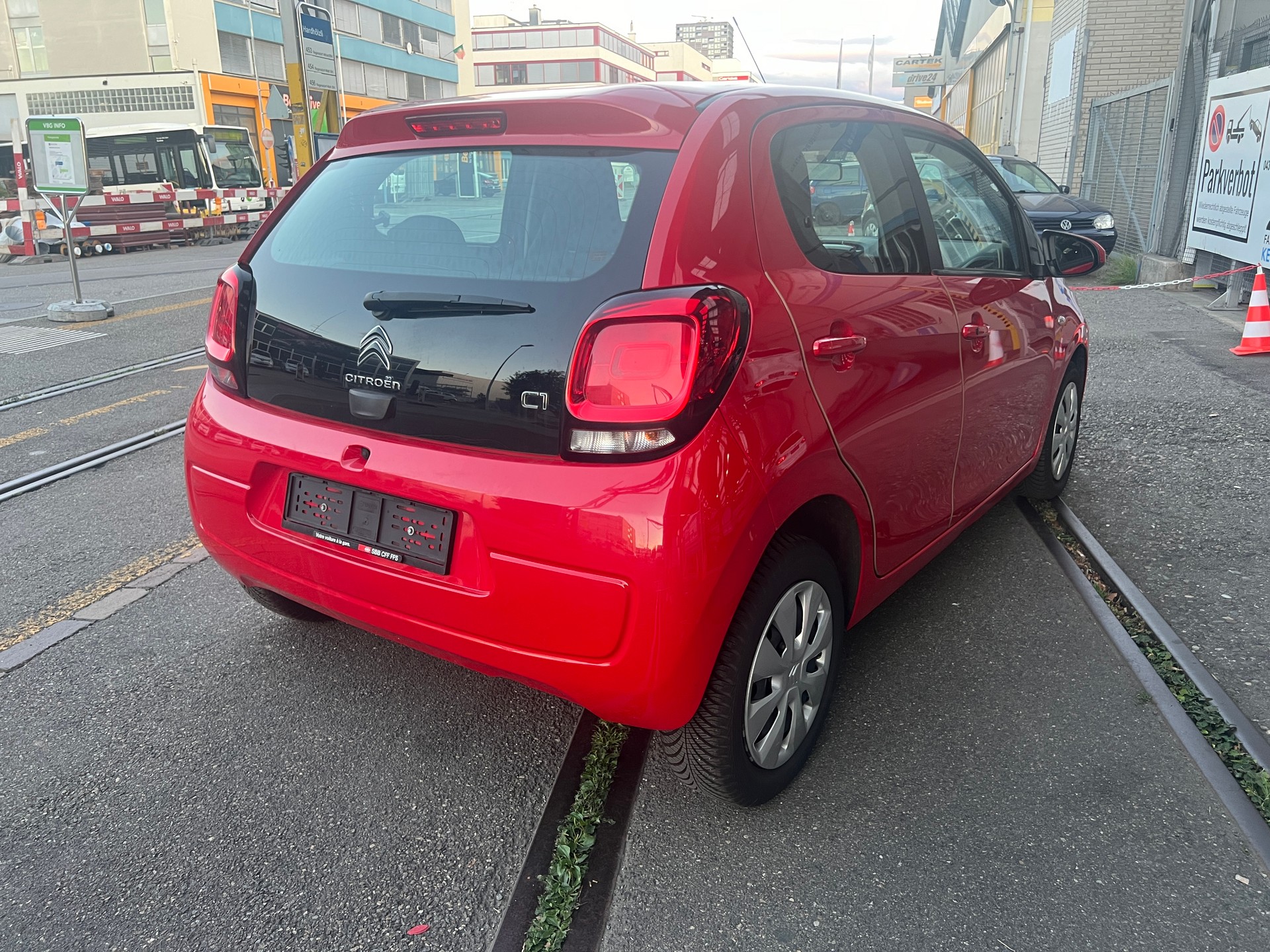 CITROEN C1 1.0 VTi Shine Stop&Start-image-4