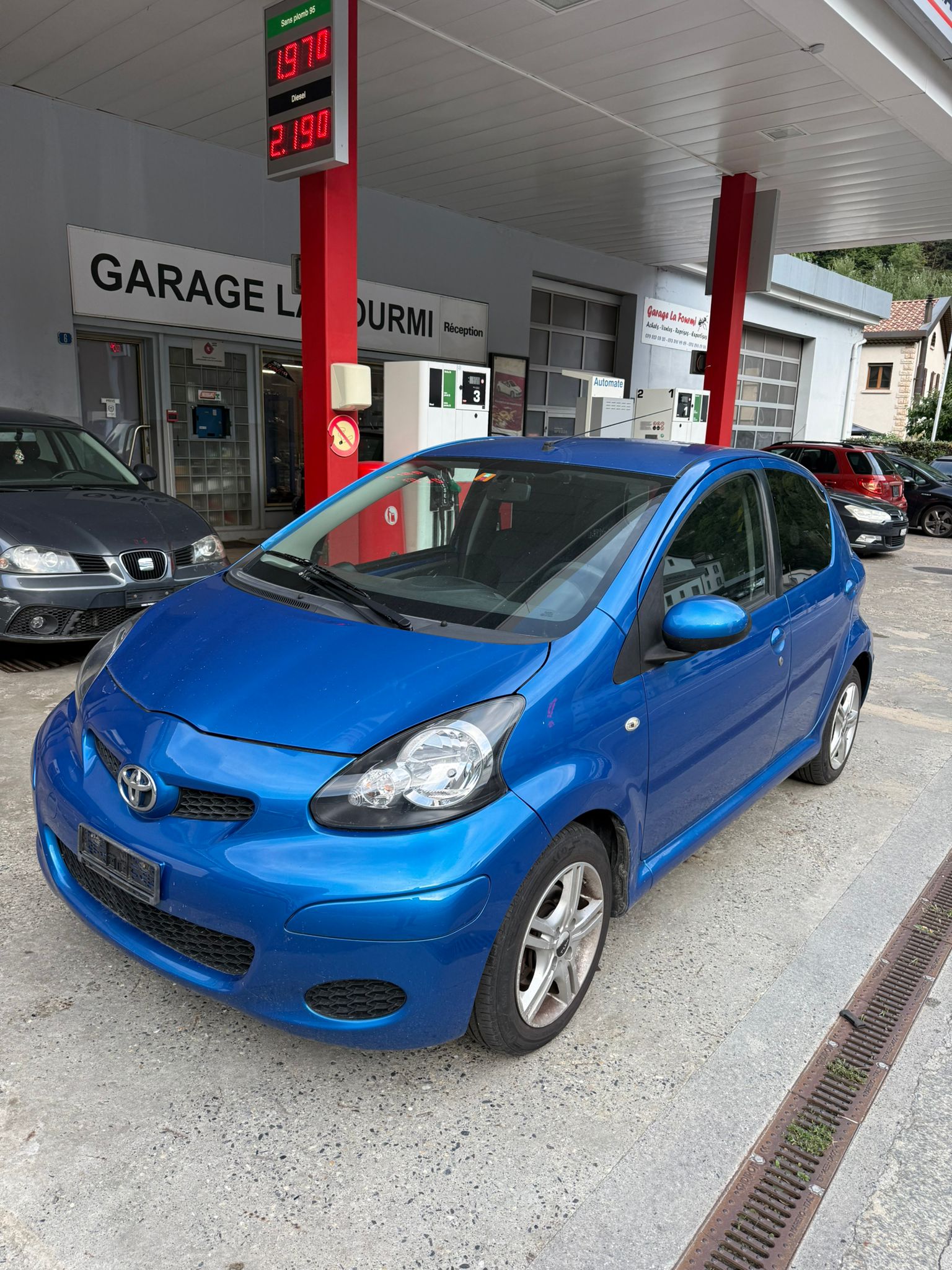 TOYOTA Aygo 1.0 Linea Sol-image-2