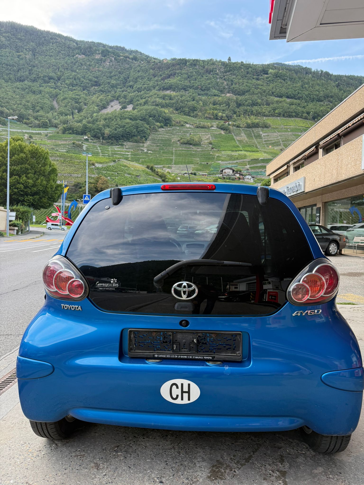 TOYOTA Aygo 1.0 Linea Sol-image-4