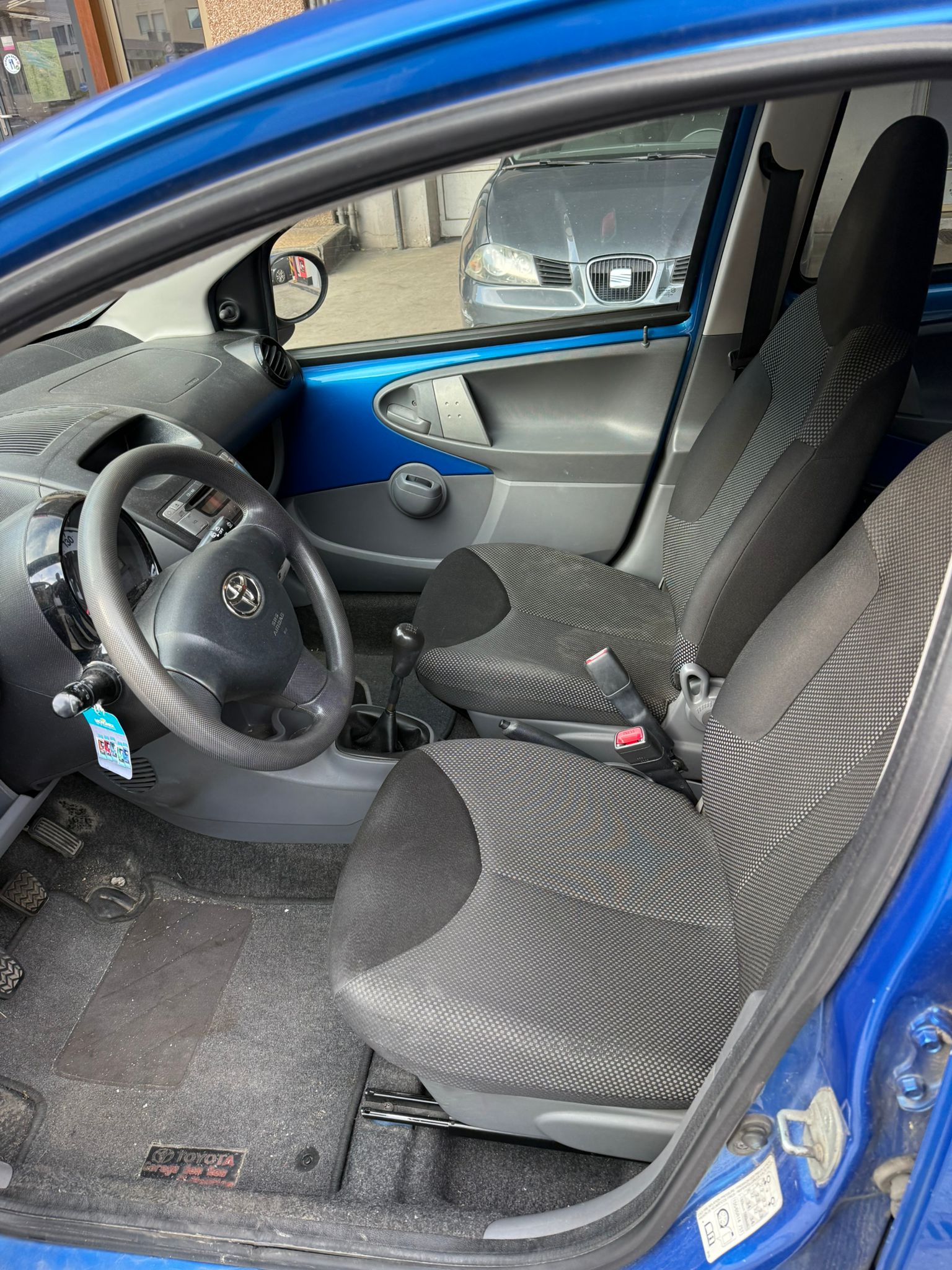 TOYOTA Aygo 1.0 Linea Sol-image-7