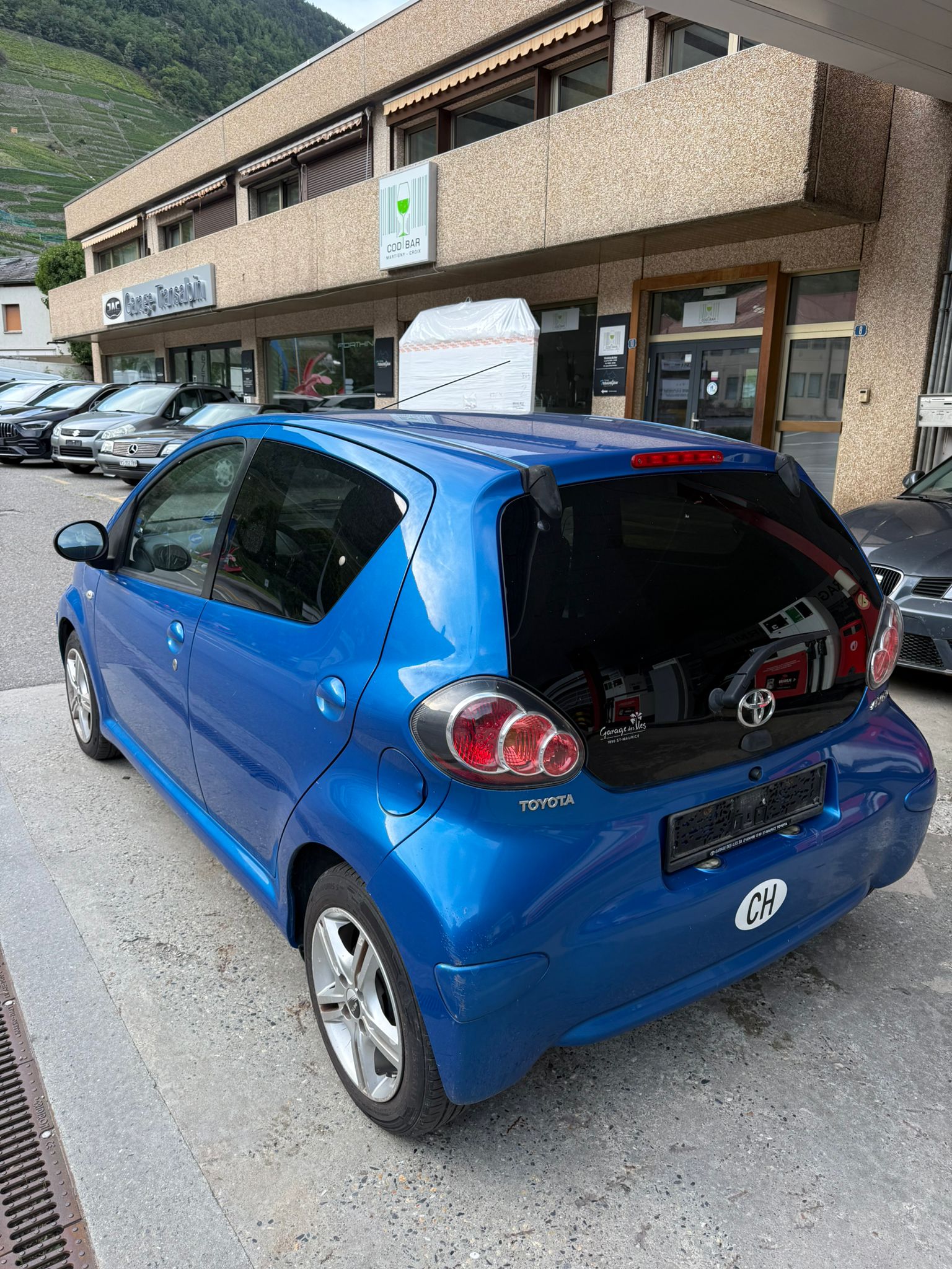 TOYOTA Aygo 1.0 Linea Sol-image-5