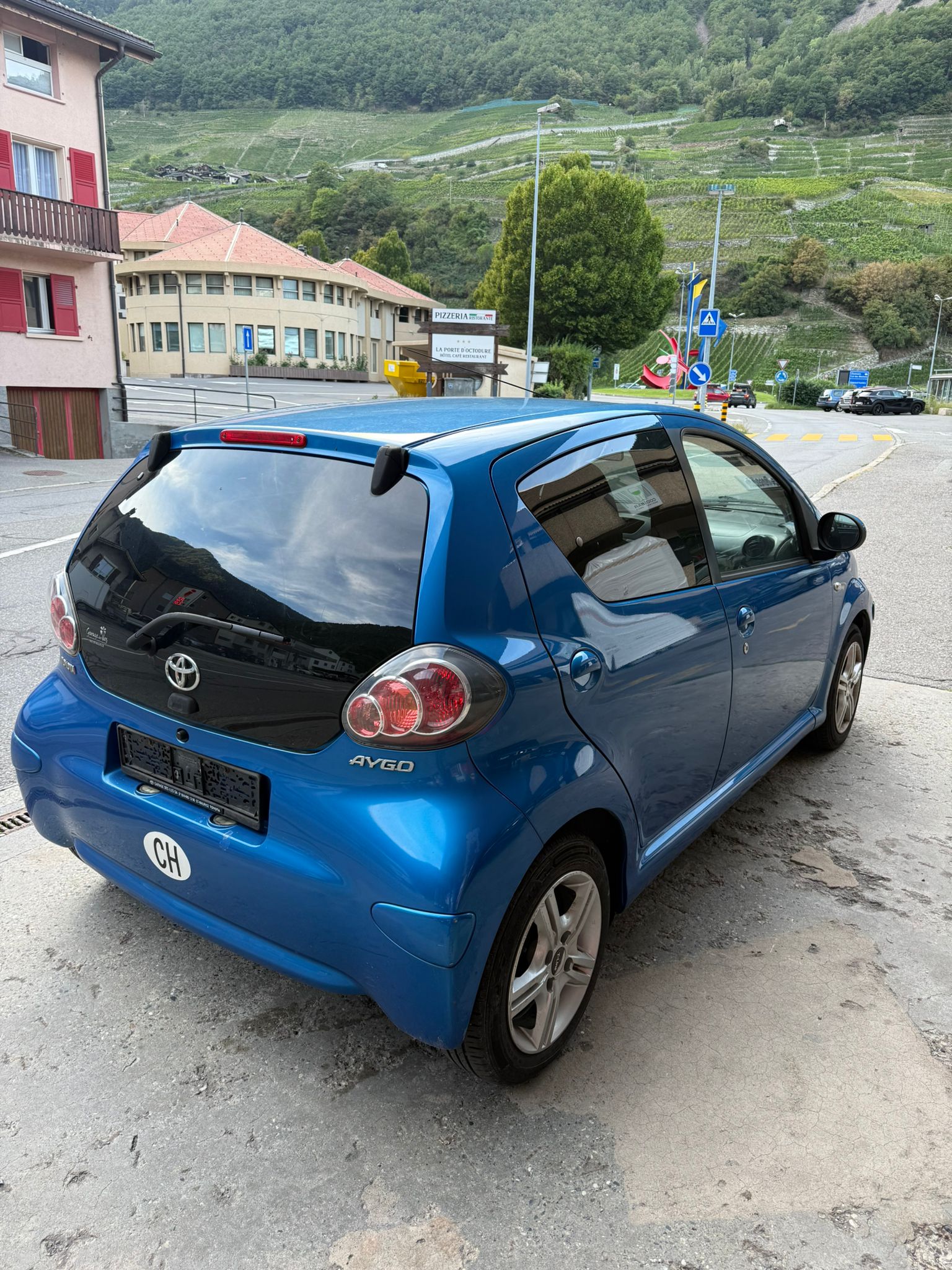 TOYOTA Aygo 1.0 Linea Sol-image-3
