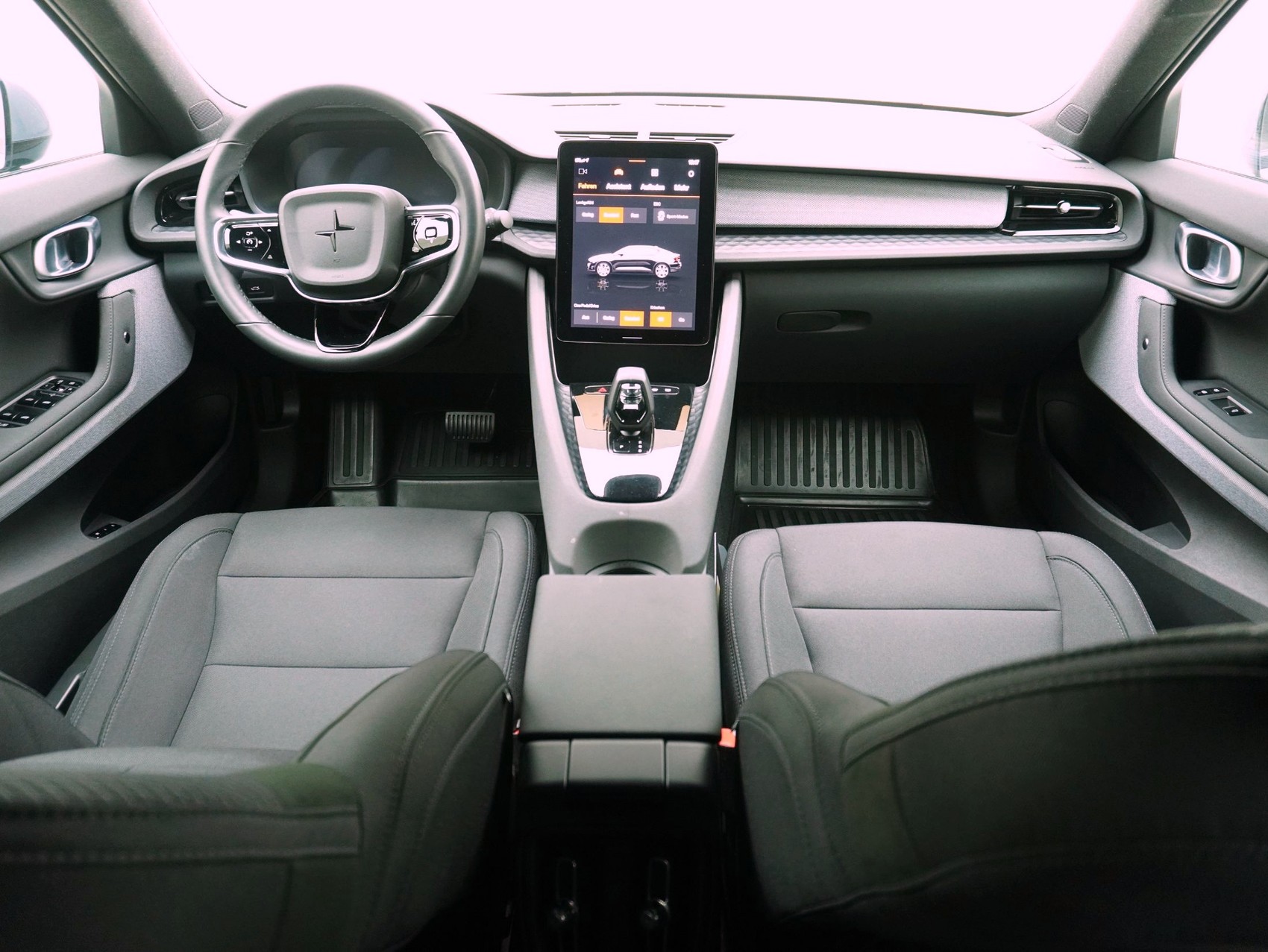 POLESTAR 2 Long Range Dual Motor AWD-image-11
