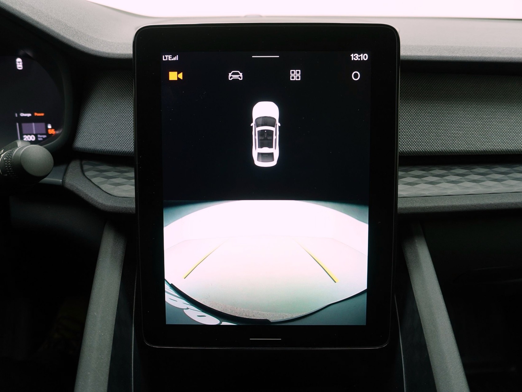 POLESTAR 2 Long Range Dual Motor AWD-image-16