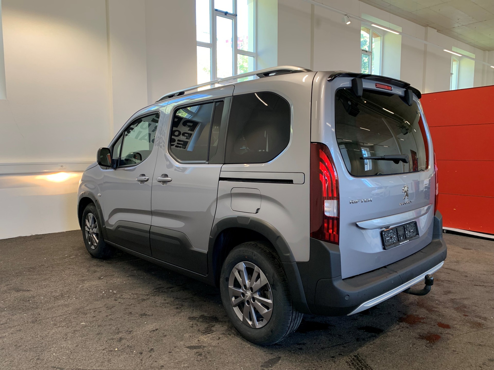 PEUGEOT Rifter 1.5 BlueHDi Allure Pack-image-7