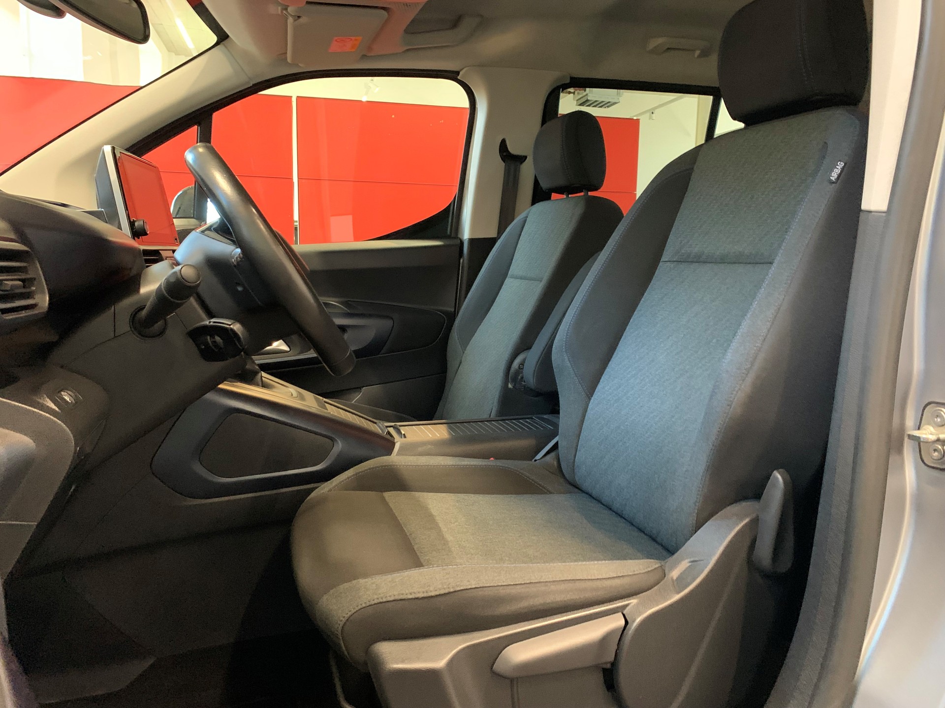PEUGEOT Rifter 1.5 BlueHDi Allure Pack-image-10