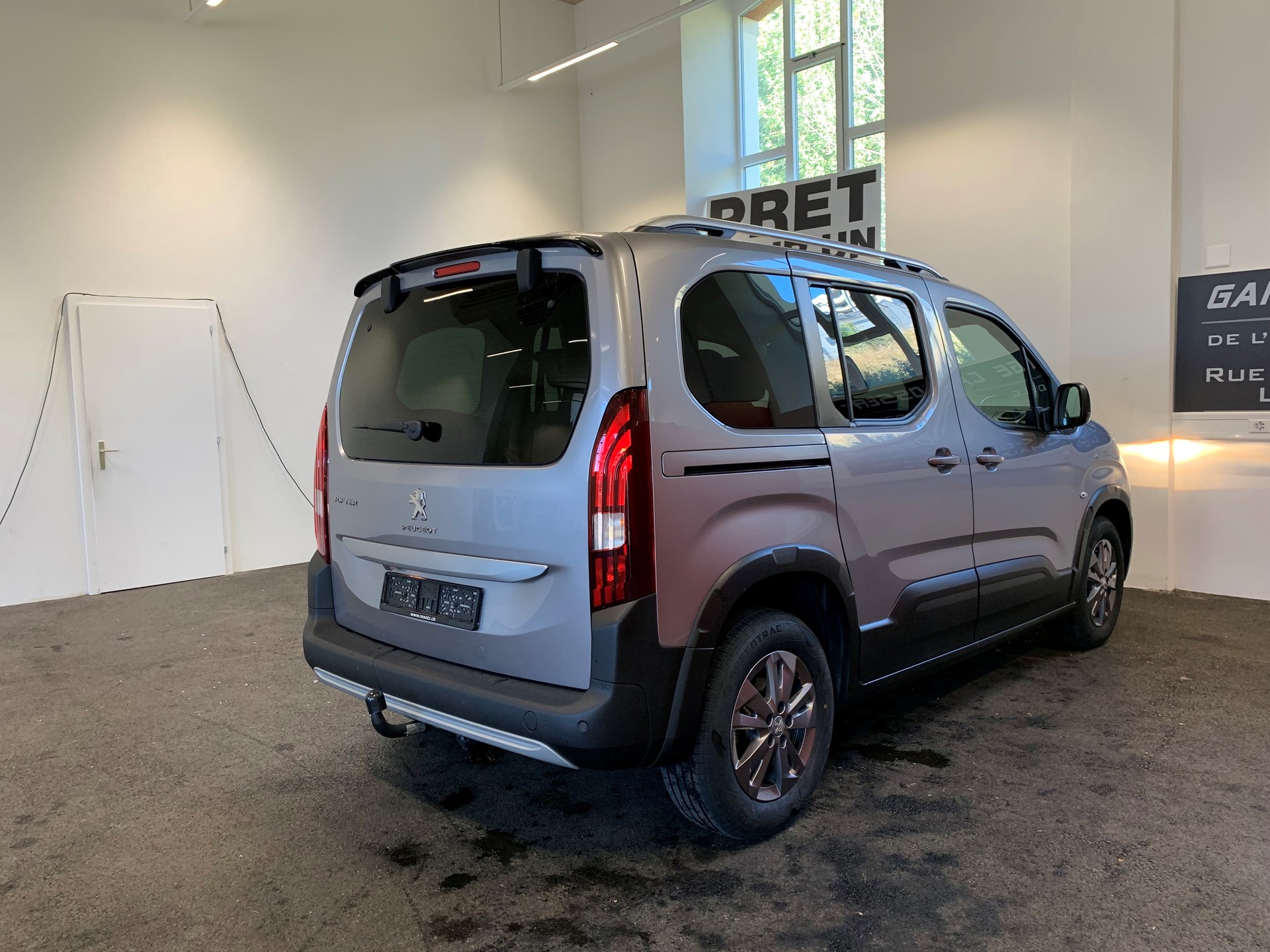 PEUGEOT Rifter 1.5 BlueHDi Allure Pack-image-5