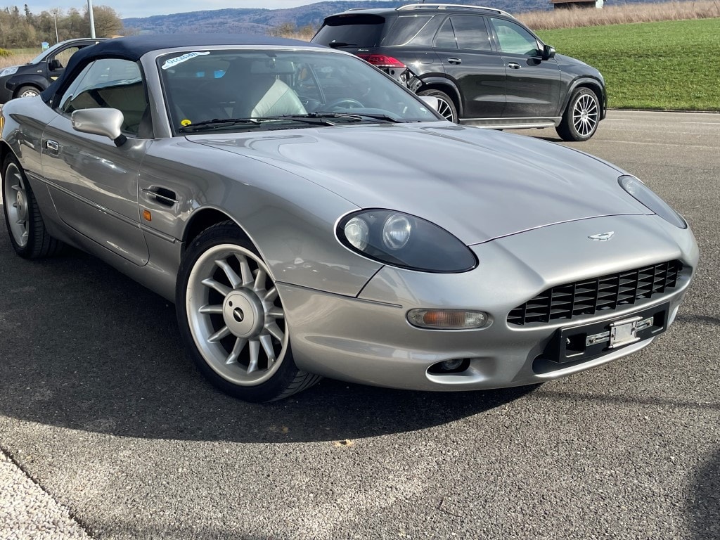 ASTON MARTIN DB7 Volante-image-4