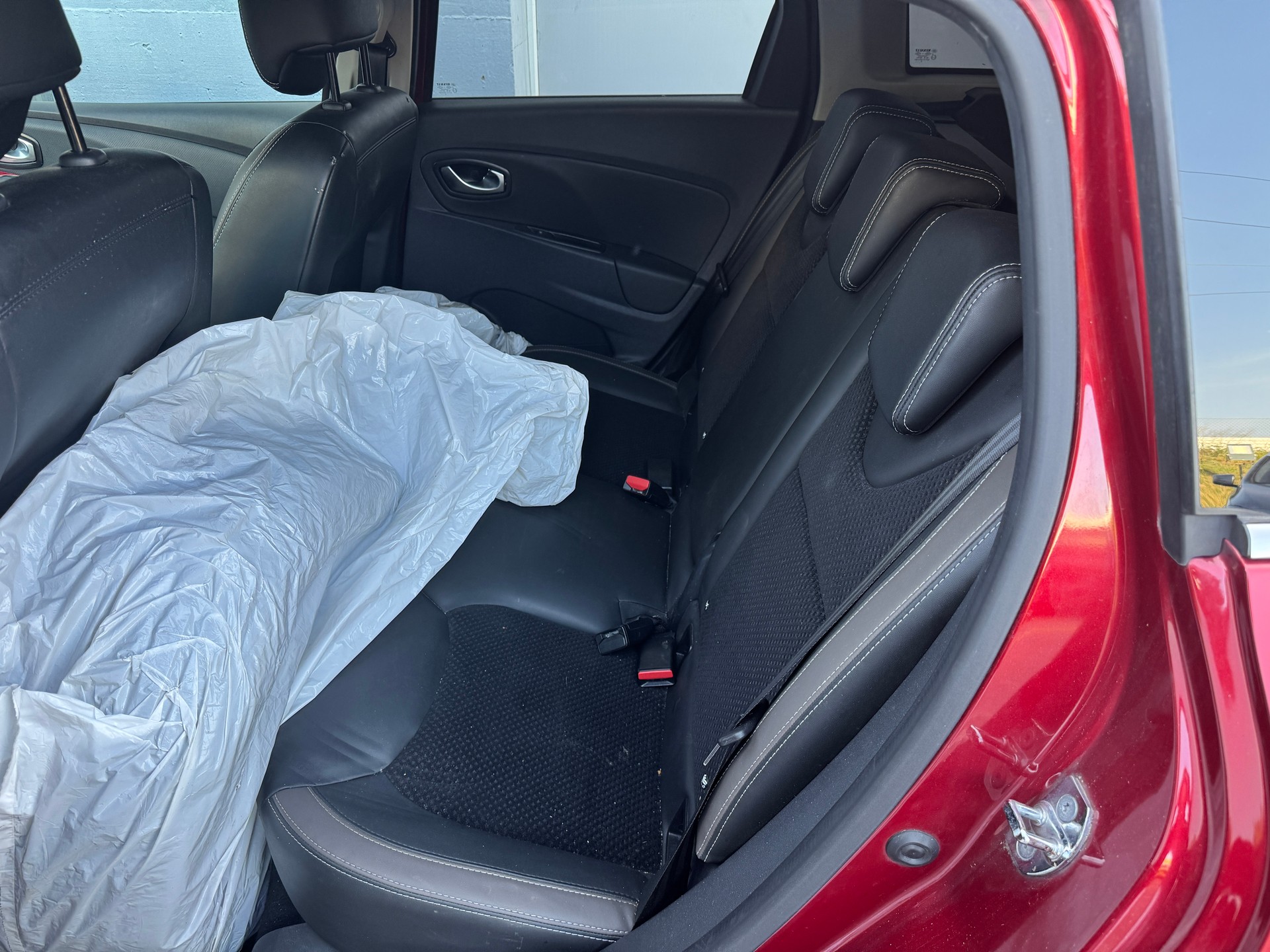 RENAULT Clio Grandtour 1.2 16V T Swiss Edition EDC-image-5
