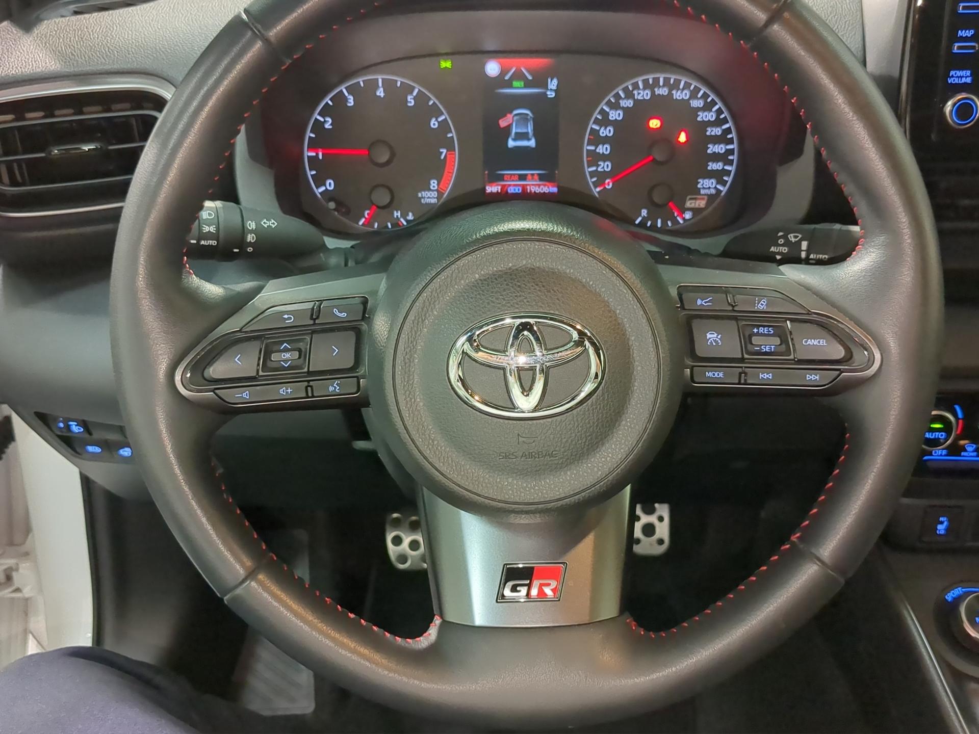 TOYOTA Yaris 1.6 GR Sport-image-9