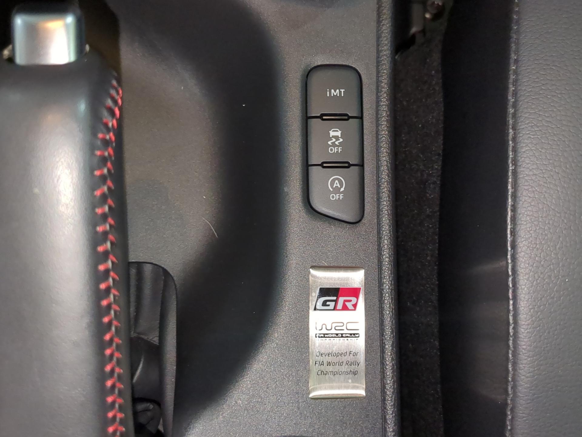 TOYOTA Yaris 1.6 GR Sport-image-19