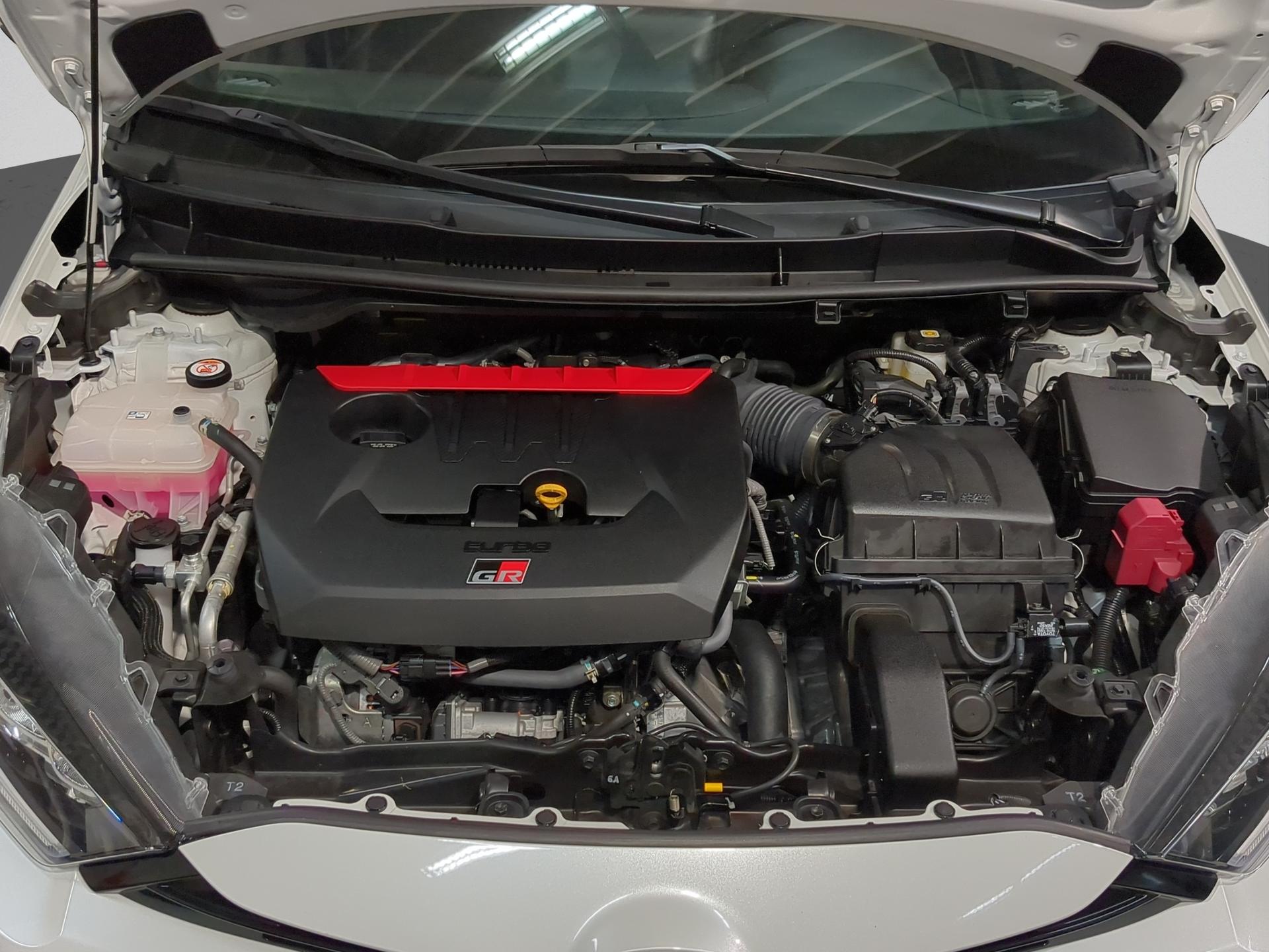 TOYOTA Yaris 1.6 GR Sport-image-21