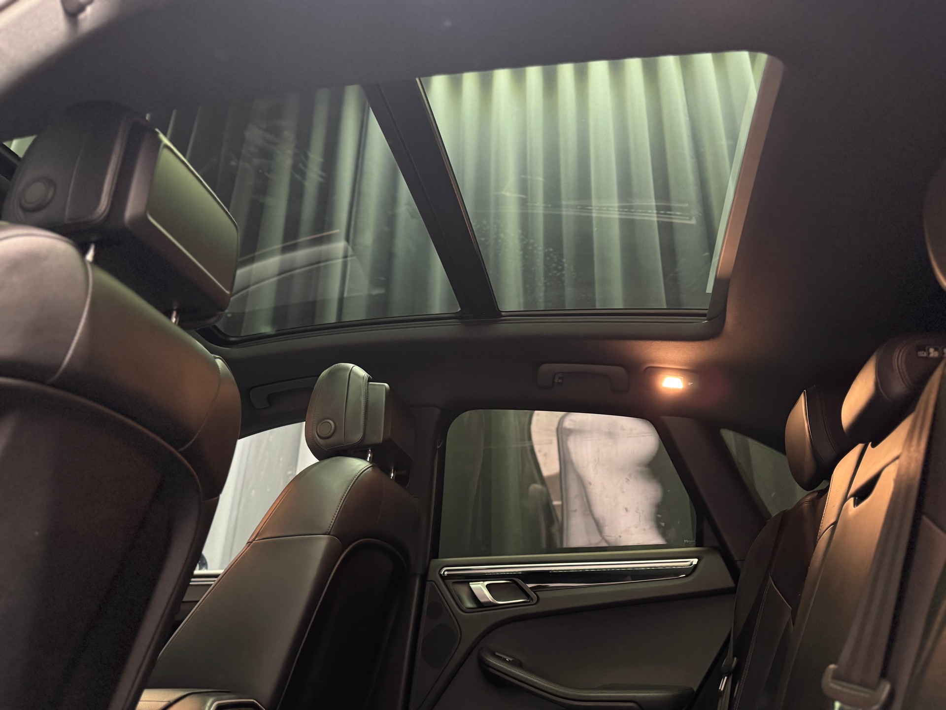 PORSCHE Macan S PDK (35)-image-9