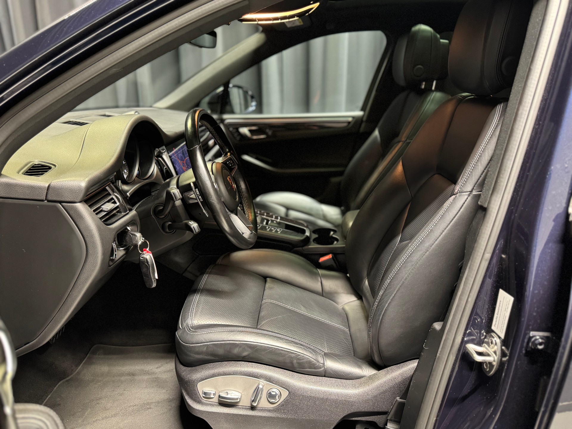 PORSCHE Macan S PDK (35)-image-6