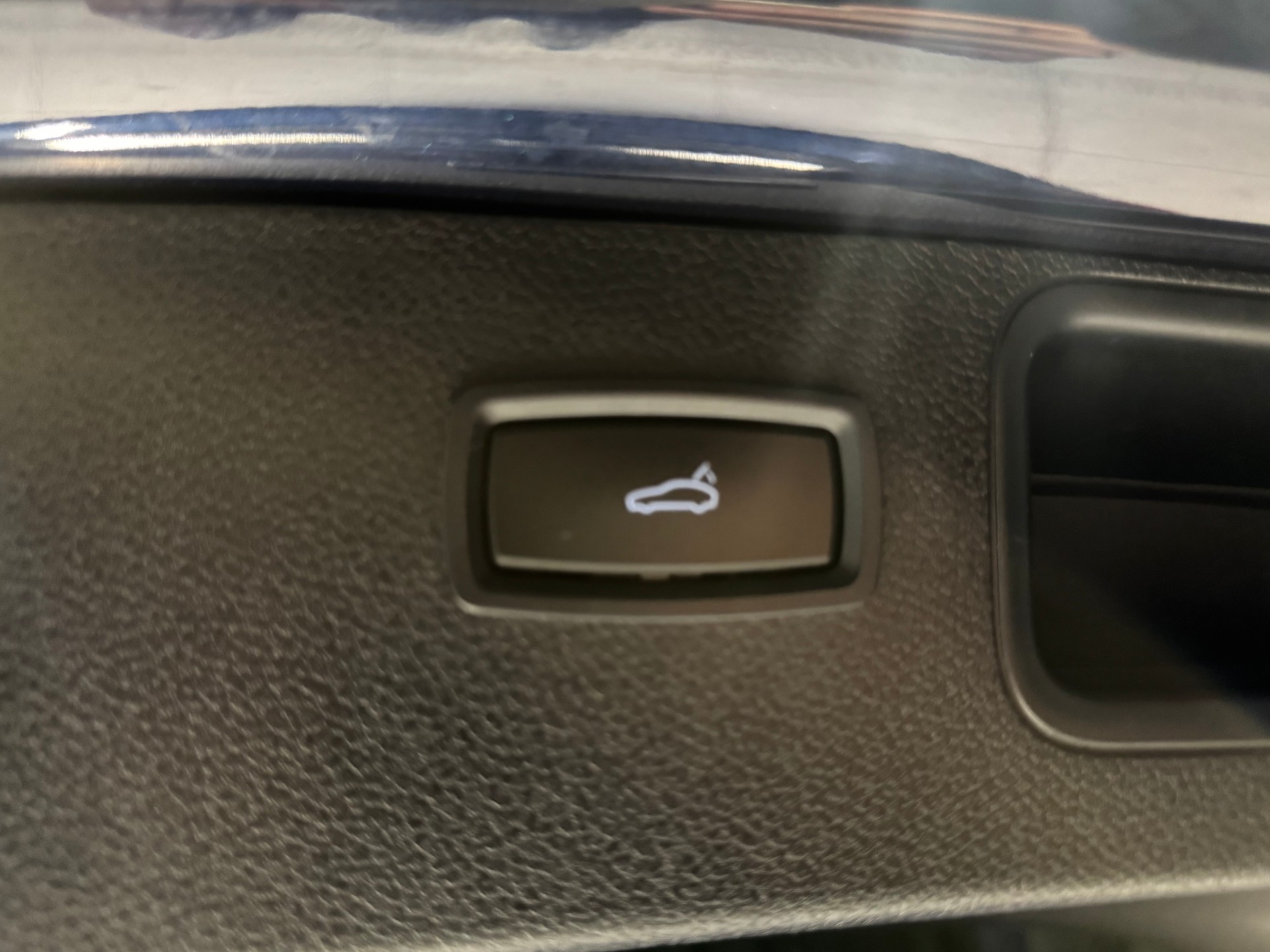PORSCHE Macan S PDK (35)-image-22