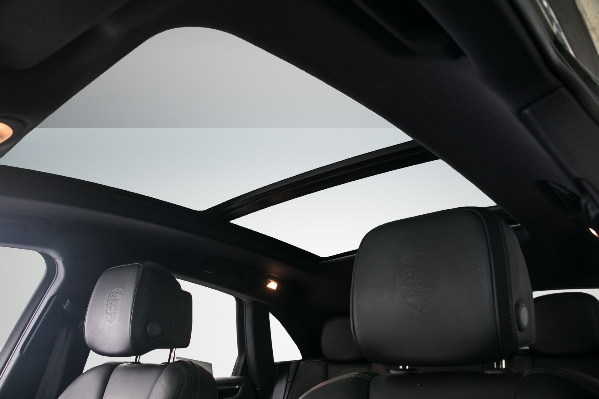PORSCHE Macan S PDK-image-15