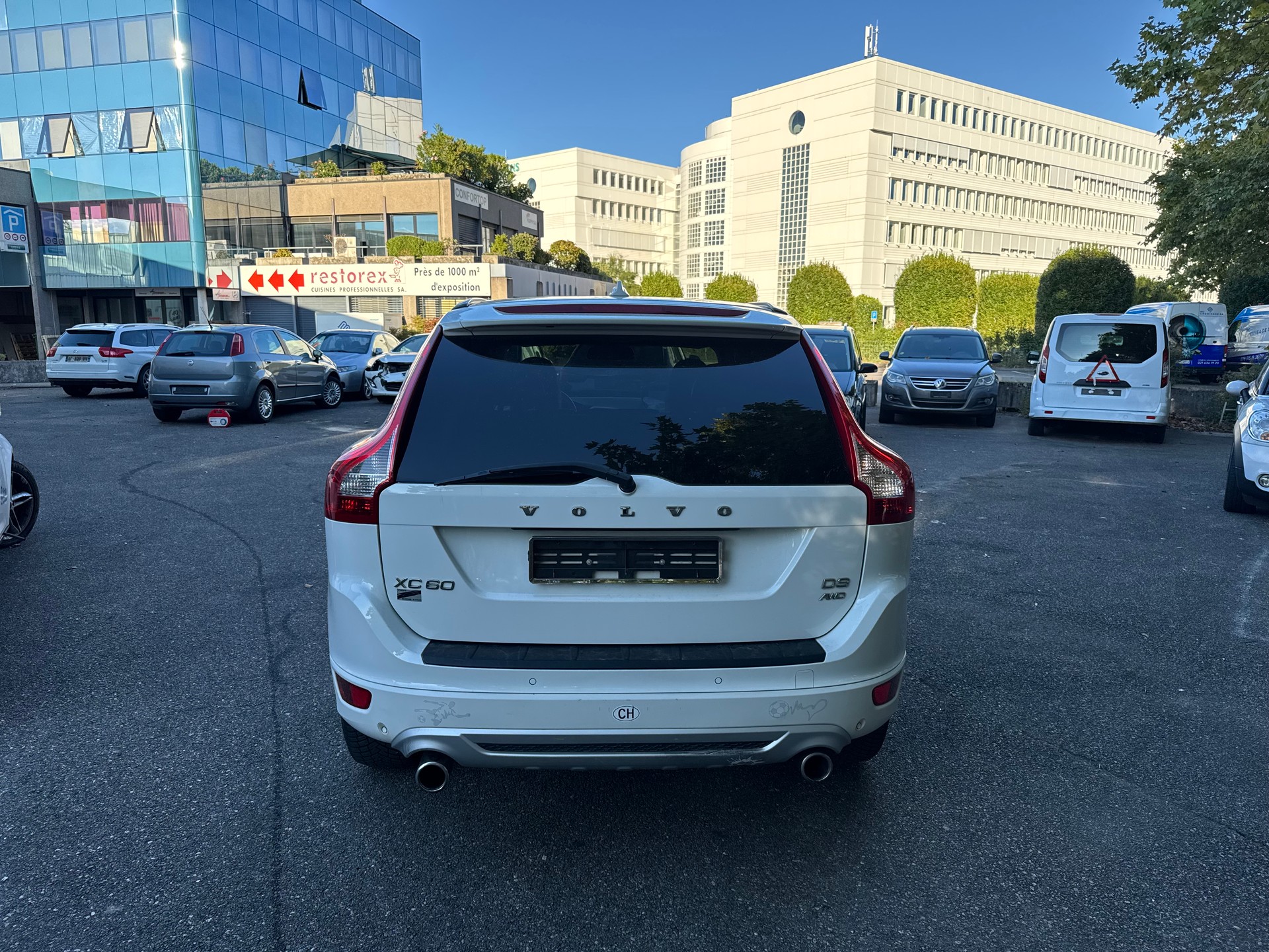 VOLVO XC60 D3 AWD R-Design Geartronic-image-7