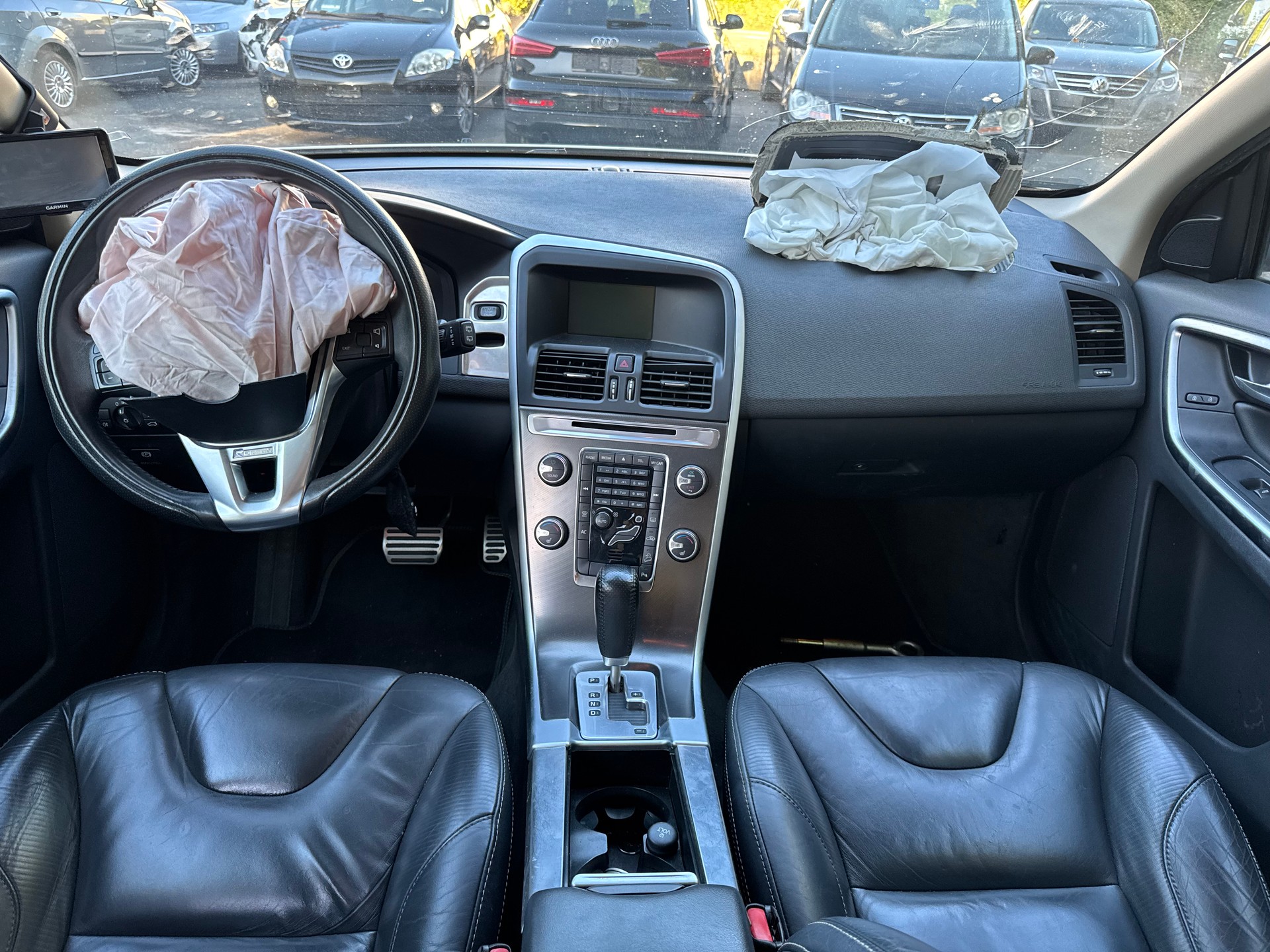 VOLVO XC60 D3 AWD R-Design Geartronic-image-13