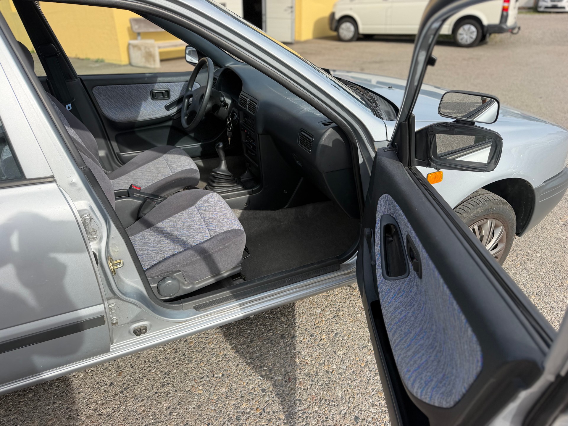 NISSAN Sunny 1.6 16V LX-S Wagon-image-10