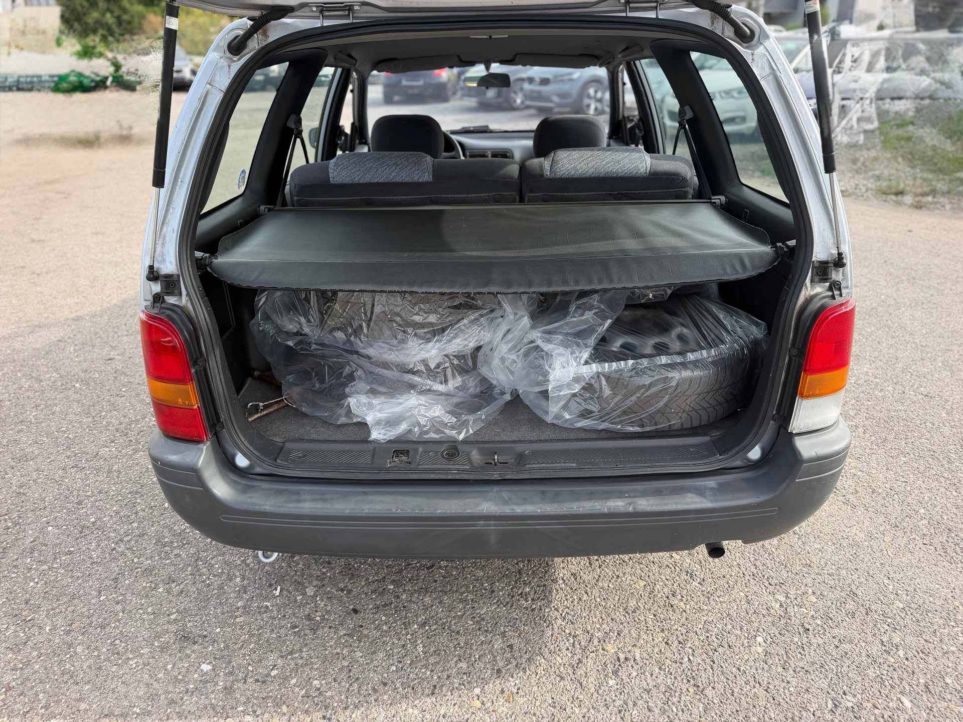 NISSAN Sunny 1.6 16V LX-S Wagon-image-7