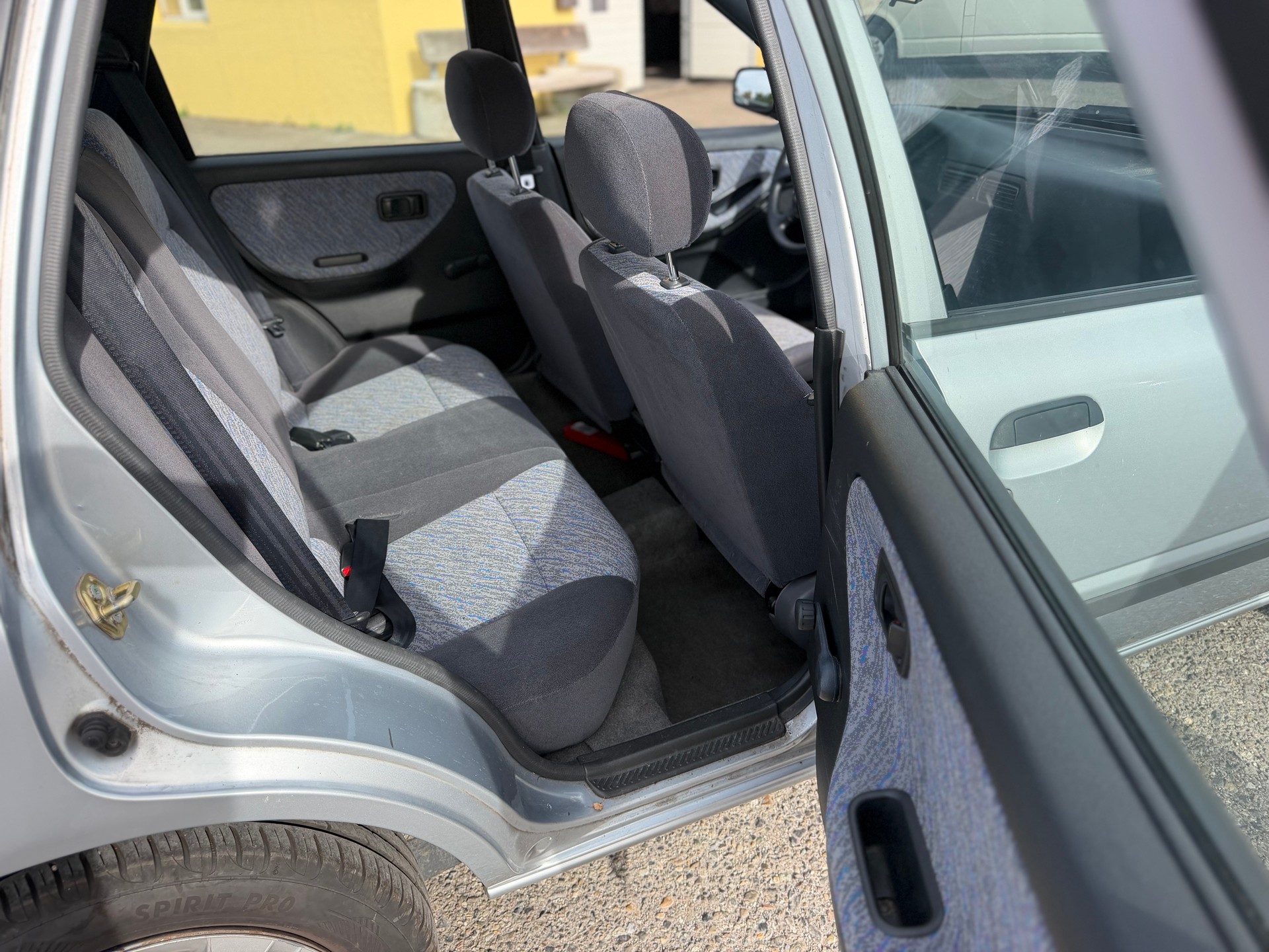 NISSAN Sunny 1.6 16V LX-S Wagon-image-8