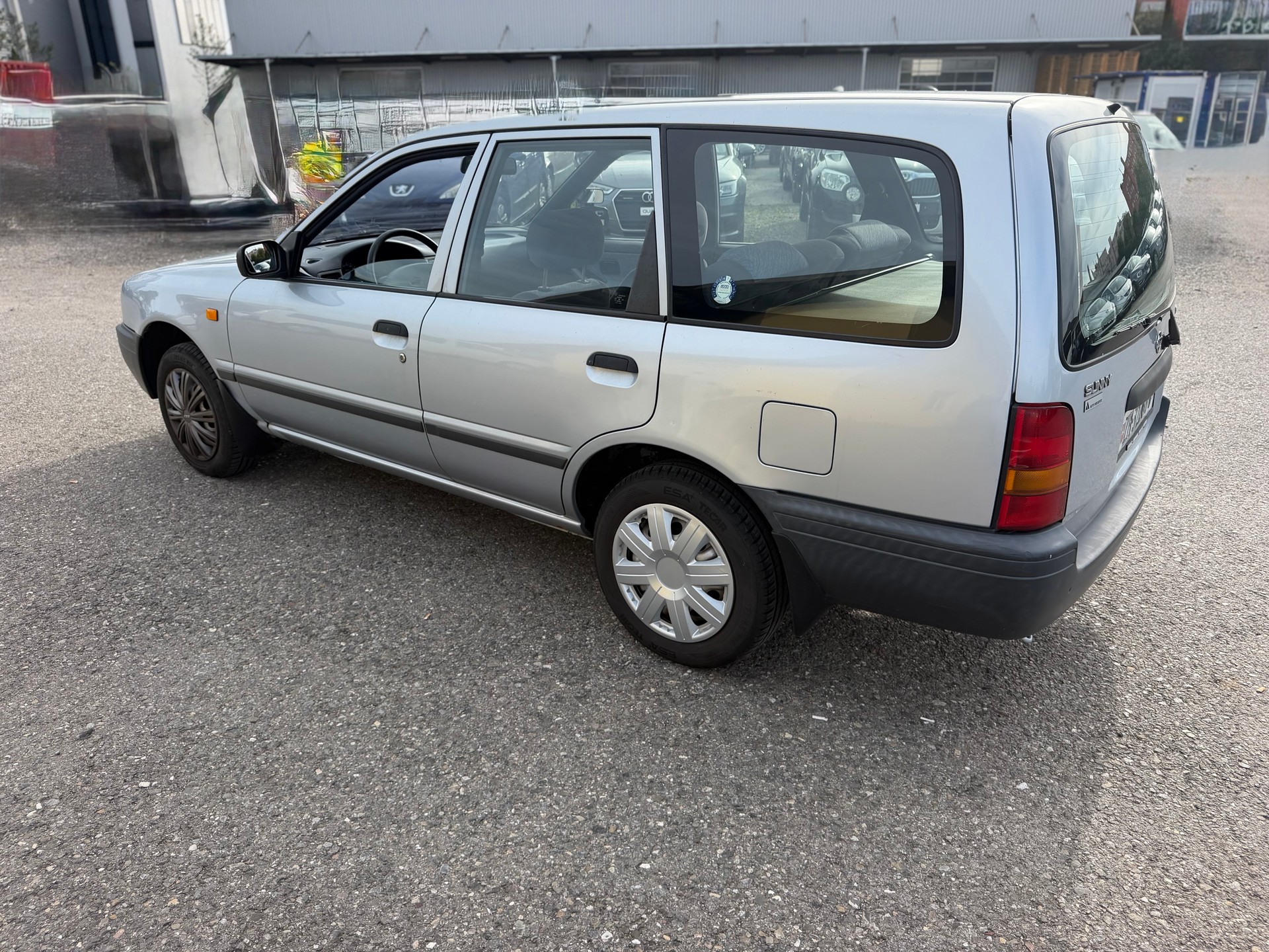 NISSAN Sunny 1.6 16V LX-S Wagon-image-6