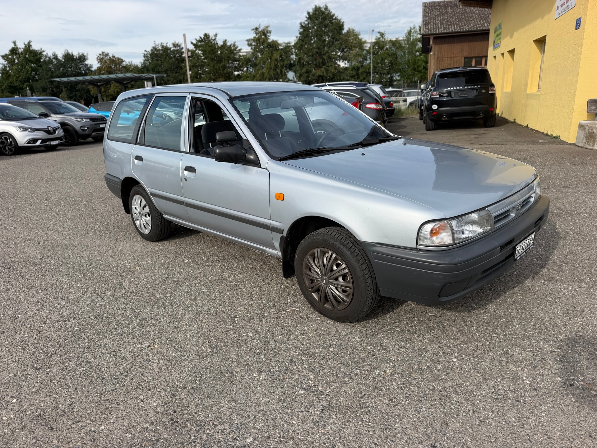NISSAN Sunny 1.6 16V LX-S Wagon-image-2