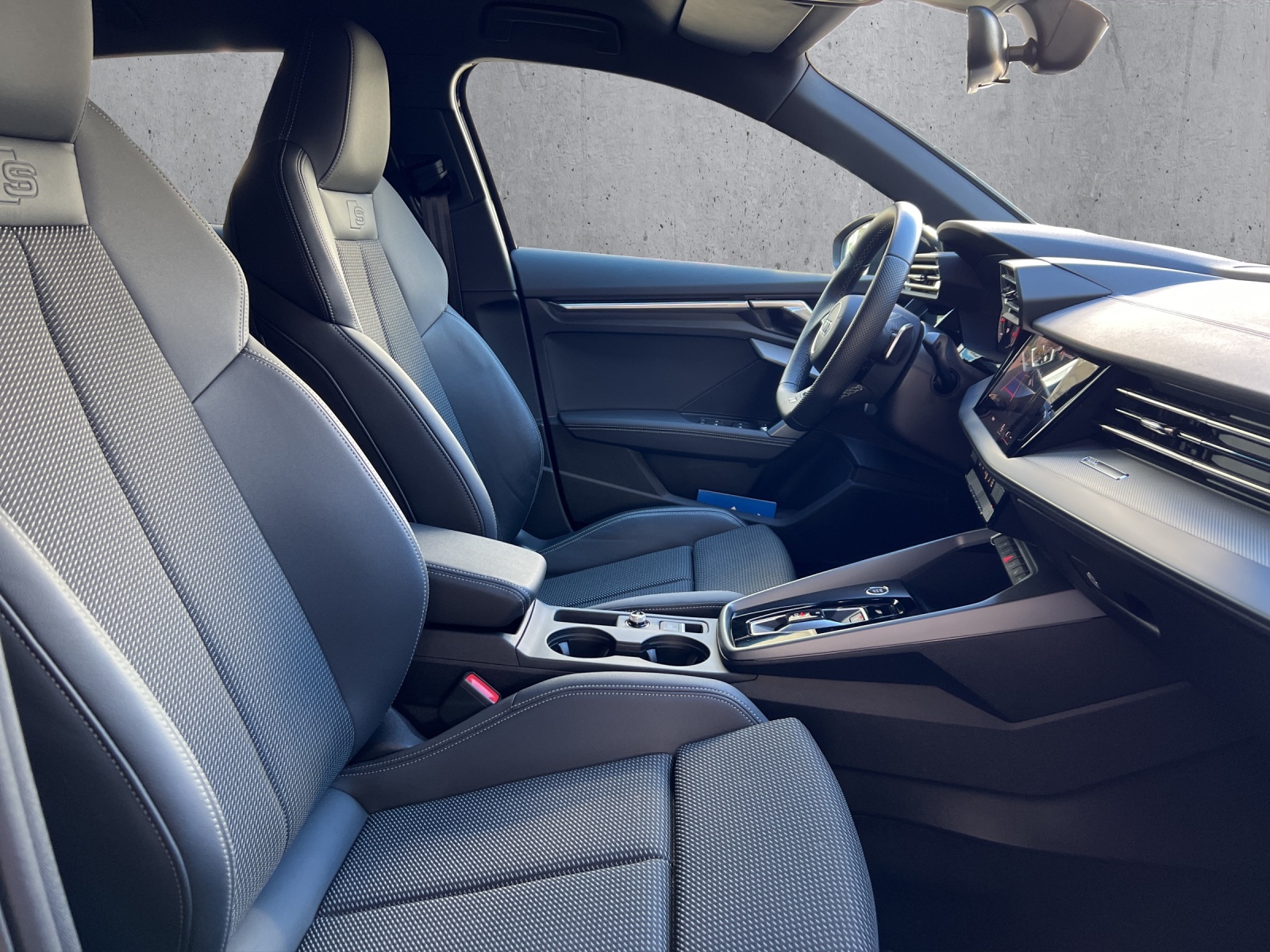 AUDI A3 Sportback 35 TFSI S line Attraction S-tronic-image-7