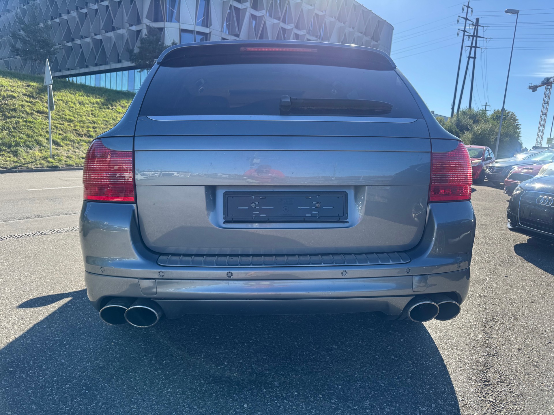 PORSCHE Cayenne Turbo-image-4