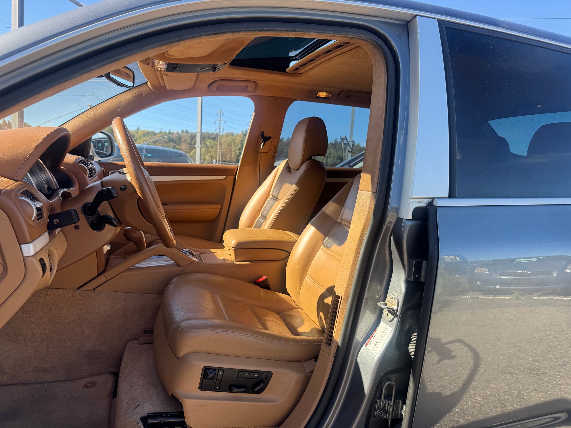 PORSCHE Cayenne Turbo-image-10