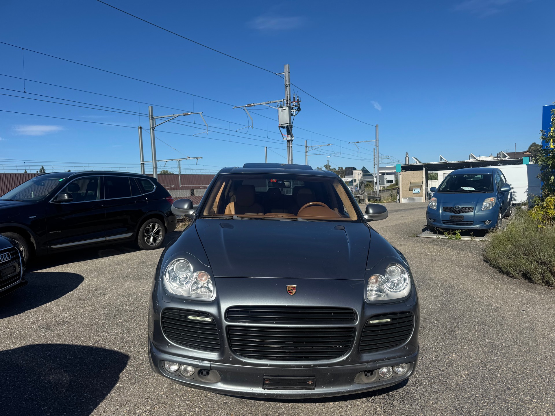 PORSCHE Cayenne Turbo-image-1