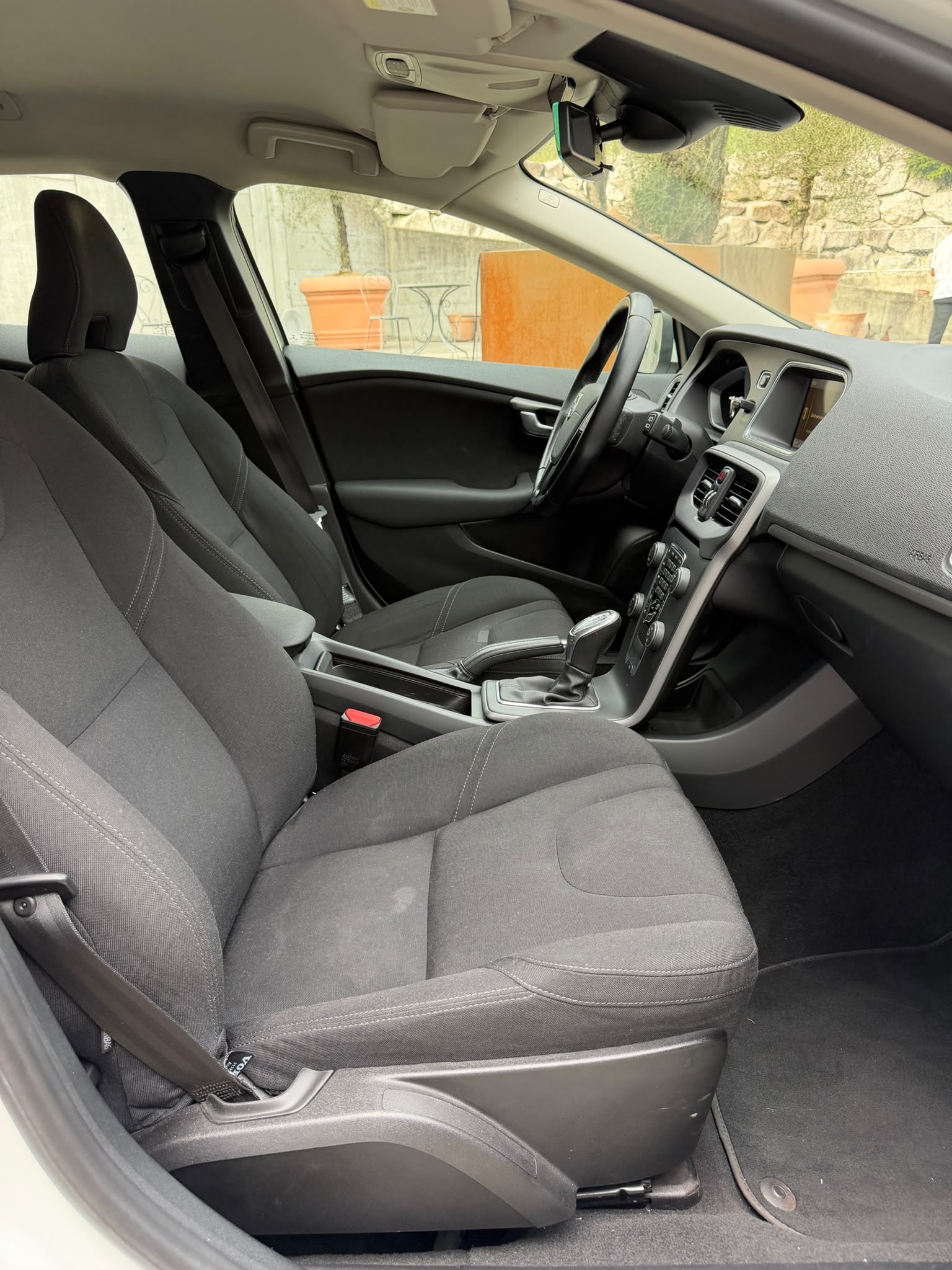 VOLVO V40 D3 Kinetic Geartronic-image-7