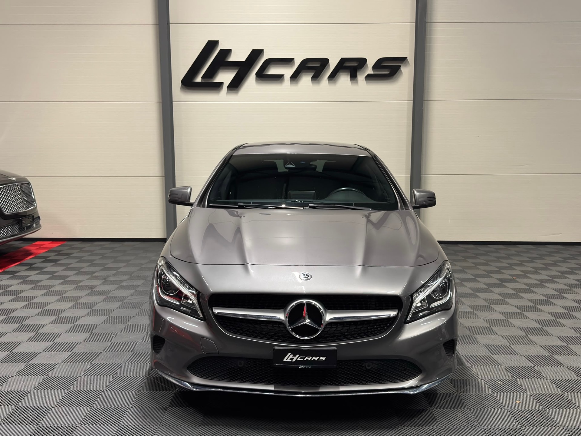 MERCEDES-BENZ CLA 220 Urban 4m Shooting Brake-image-6
