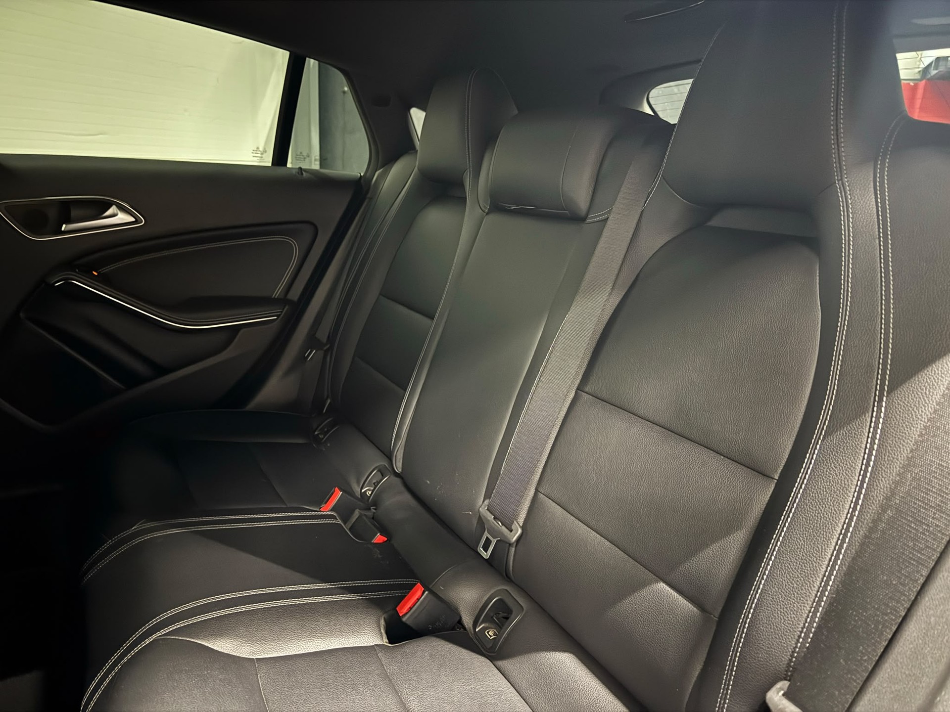MERCEDES-BENZ CLA 220 Urban 4m Shooting Brake-image-15