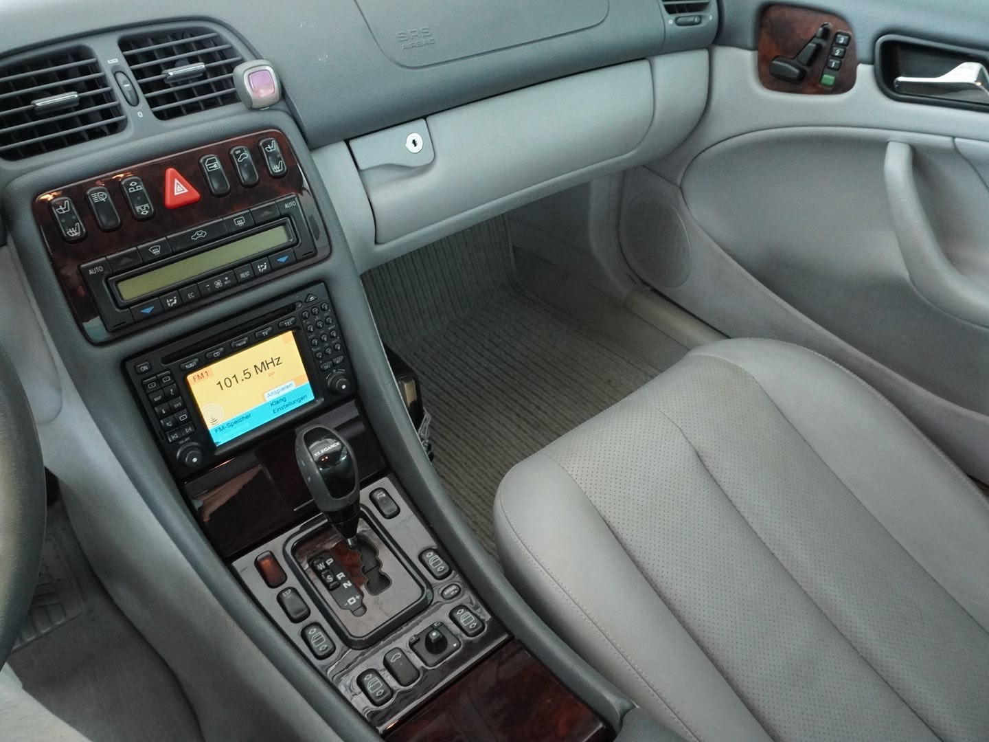 MERCEDES-BENZ CLK 430 Avantgarde Automatic-image-4