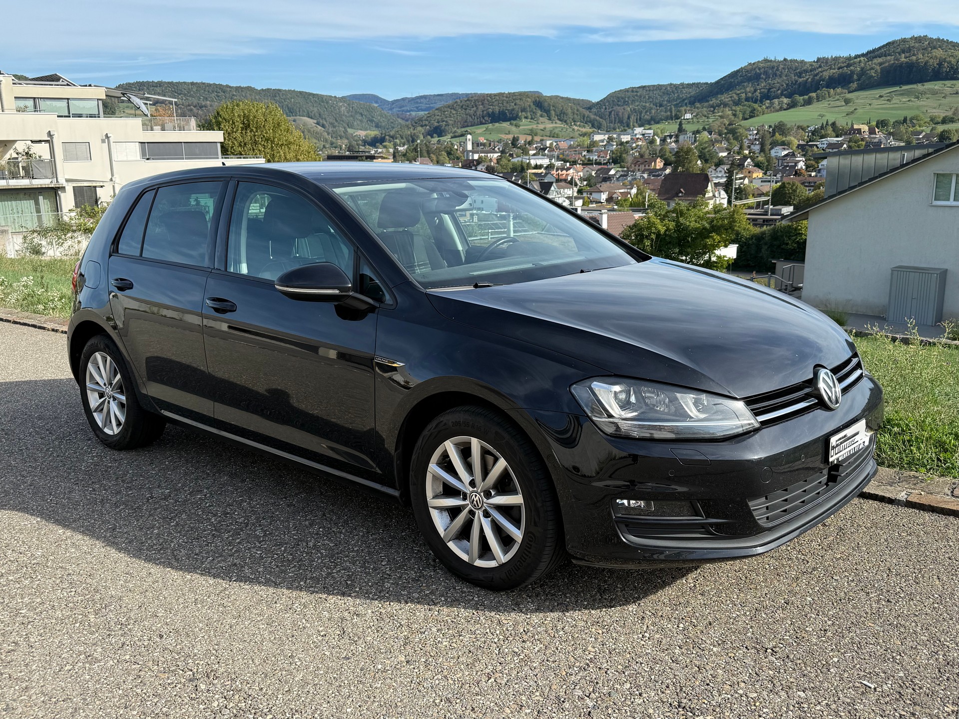 VW 2.0 TDI Lounge 4m-image-0