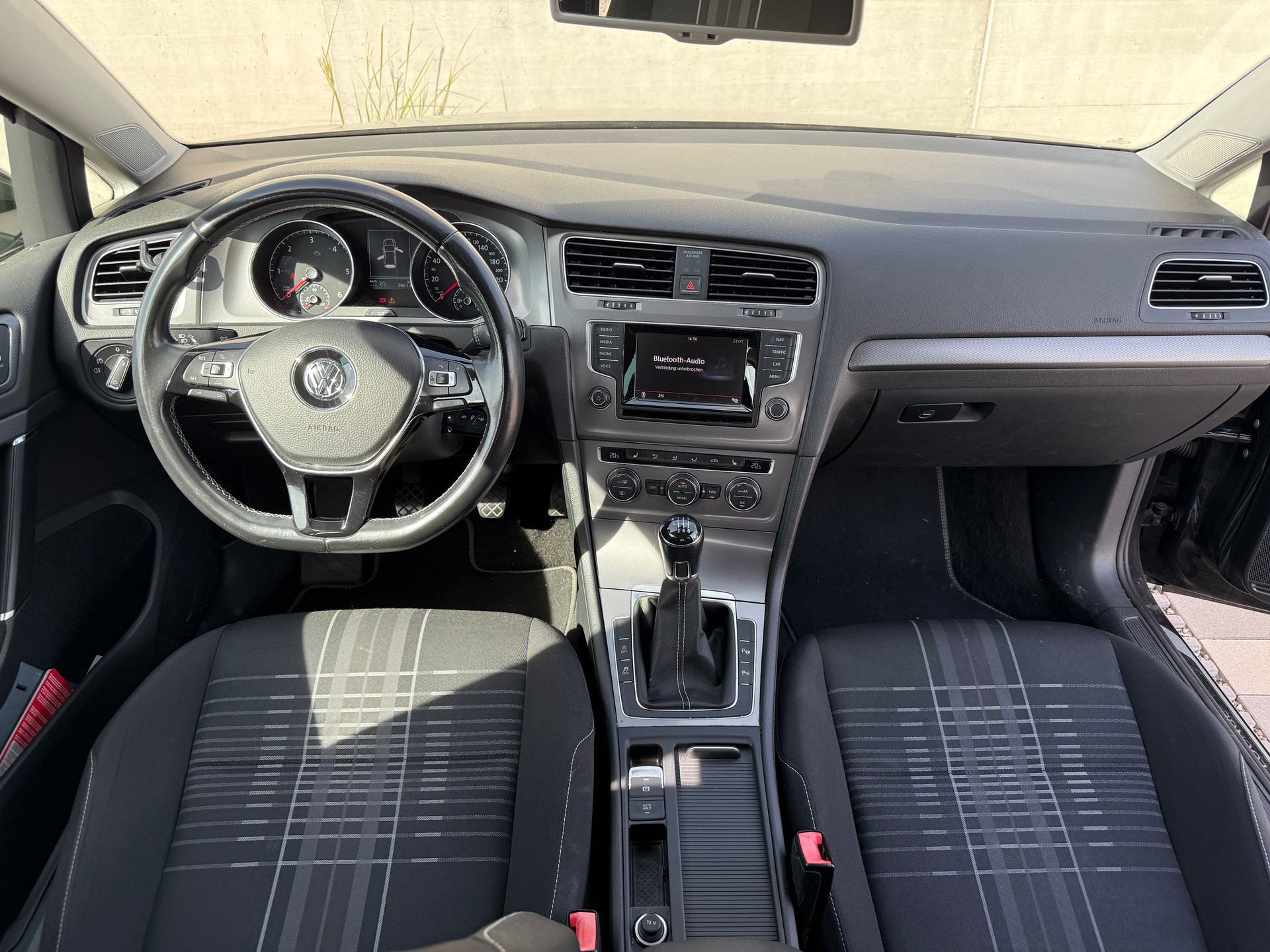 VW 2.0 TDI Lounge 4m-image-3