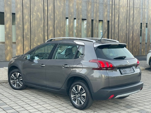 PEUGEOT 2008 1.2 PureTech Allure EAT6-image-13